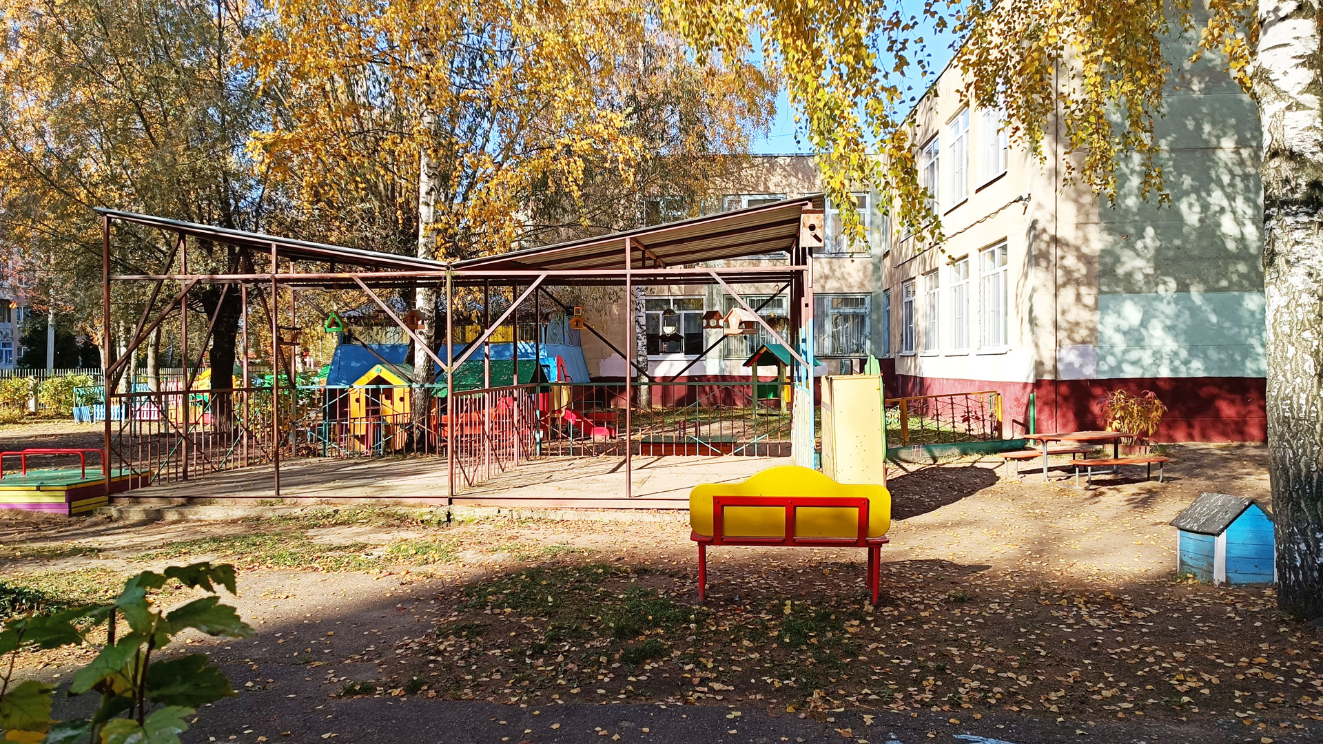 Детский сад 54 Ярославль: площадка для игр с детьми.