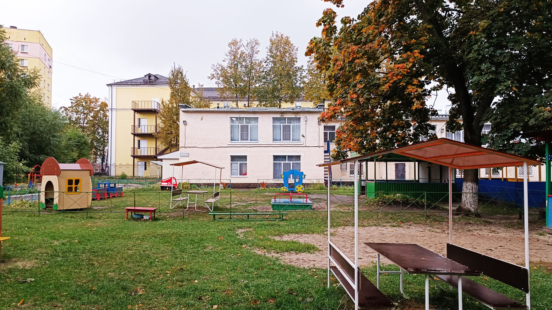 Детский сад 89 Ярославль: прогулочные площадки.