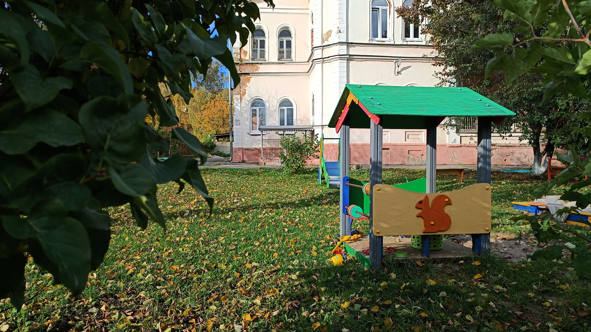 Детский сад 21 Ярославль: игровая площадка.