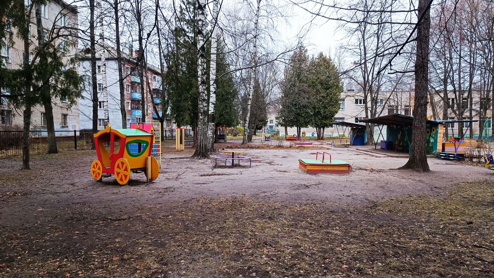Детский сад 29 Ярославль: площадка для прогулок.