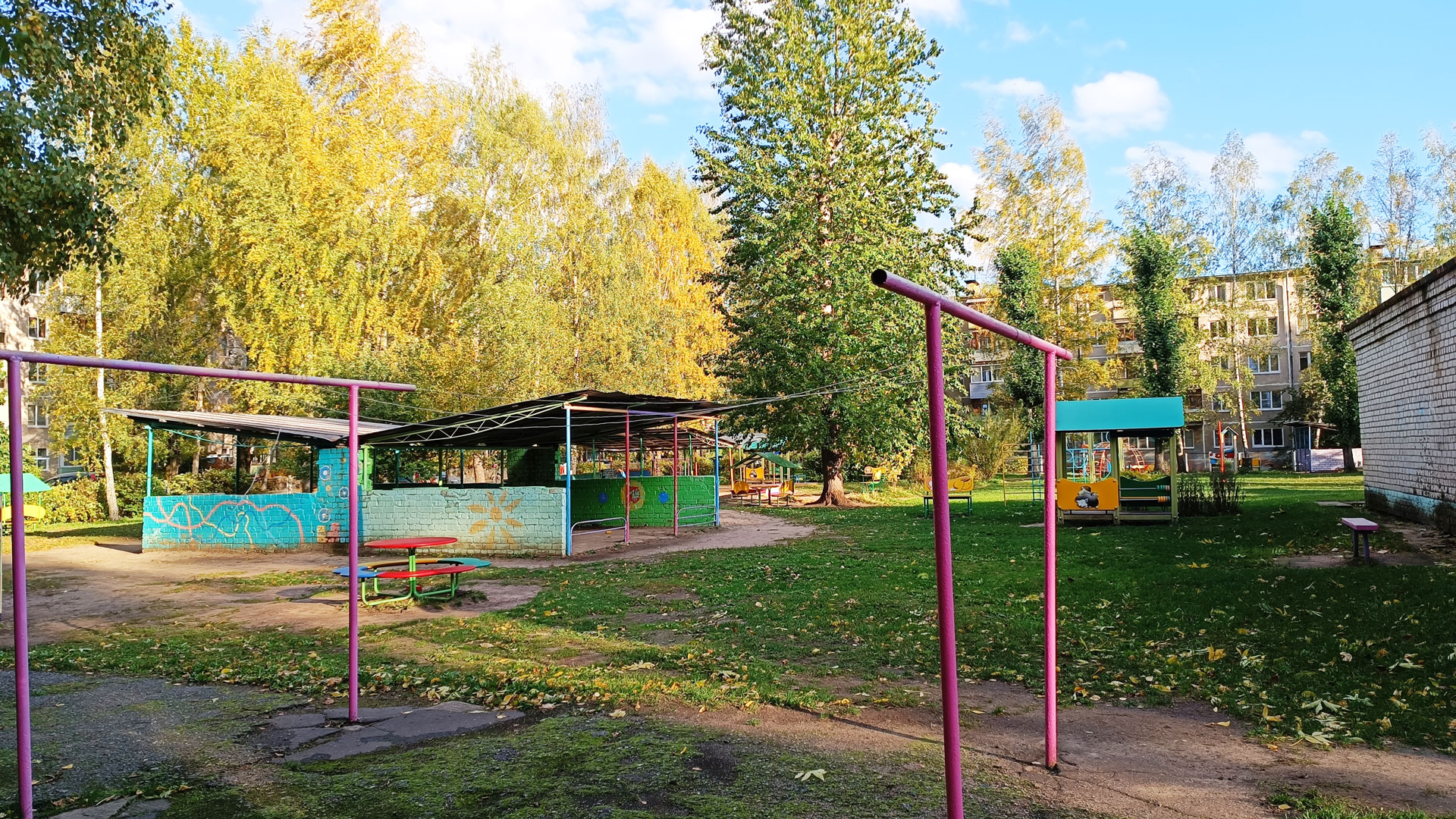 Детский сад 149 Ярославль: площадка для игр и прогулок.