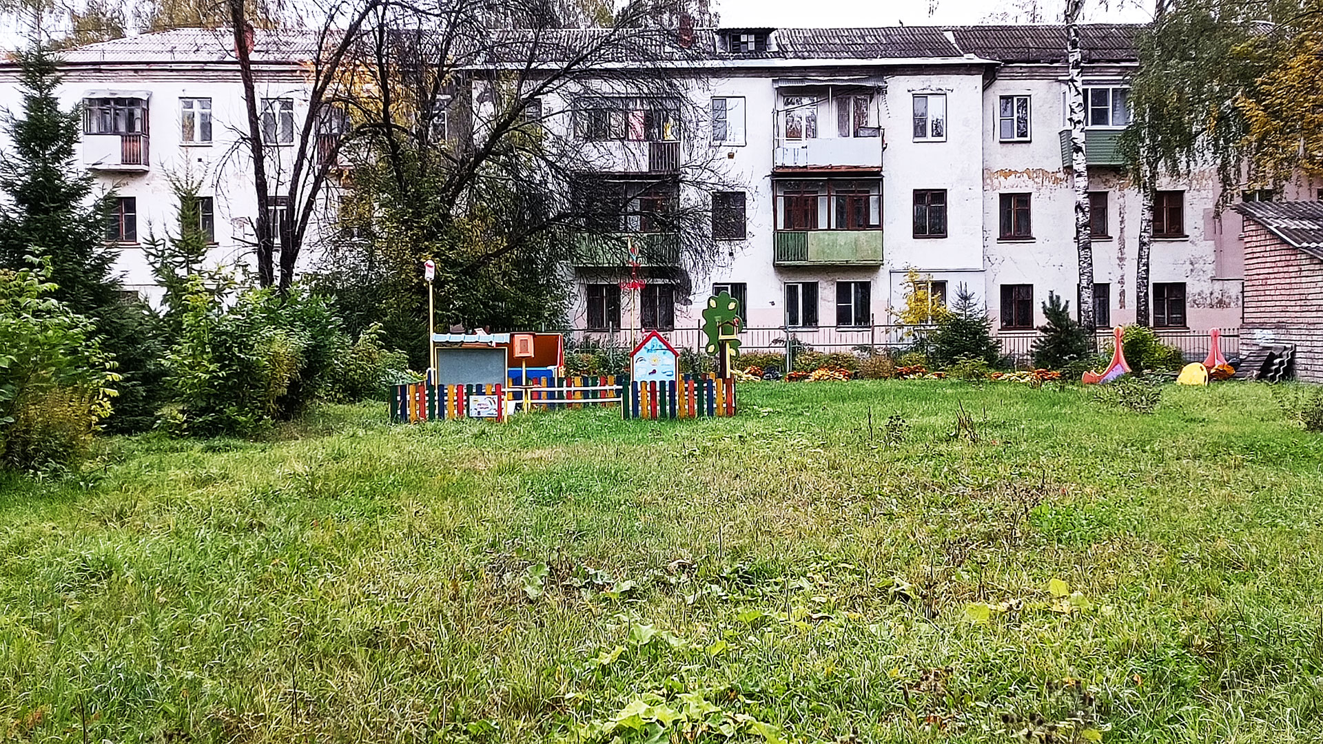 Детский сад 192 Ярославль: участок для прогулок.