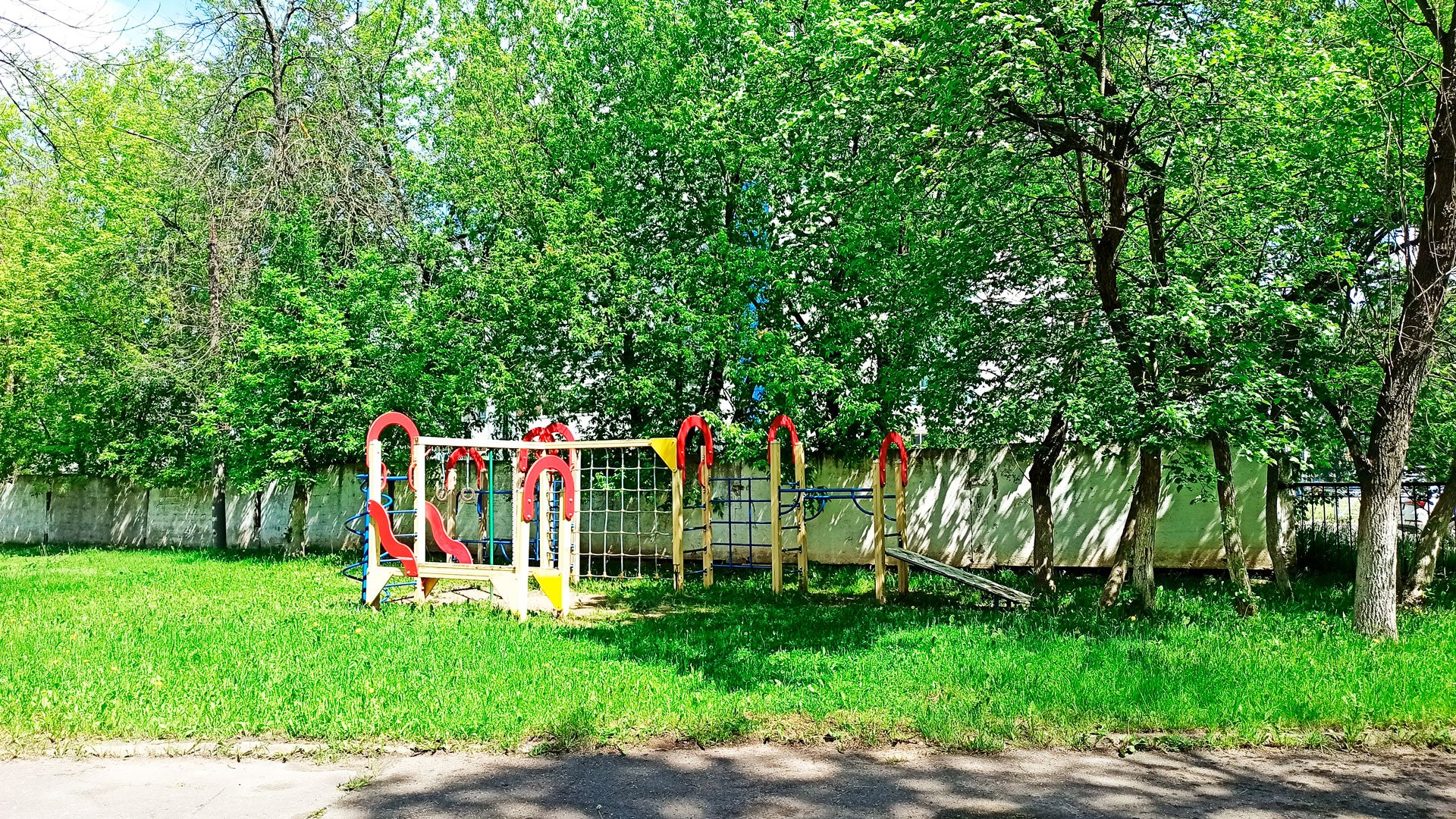 Игровая площадка школы-интерната 7 в городе Ярославле.