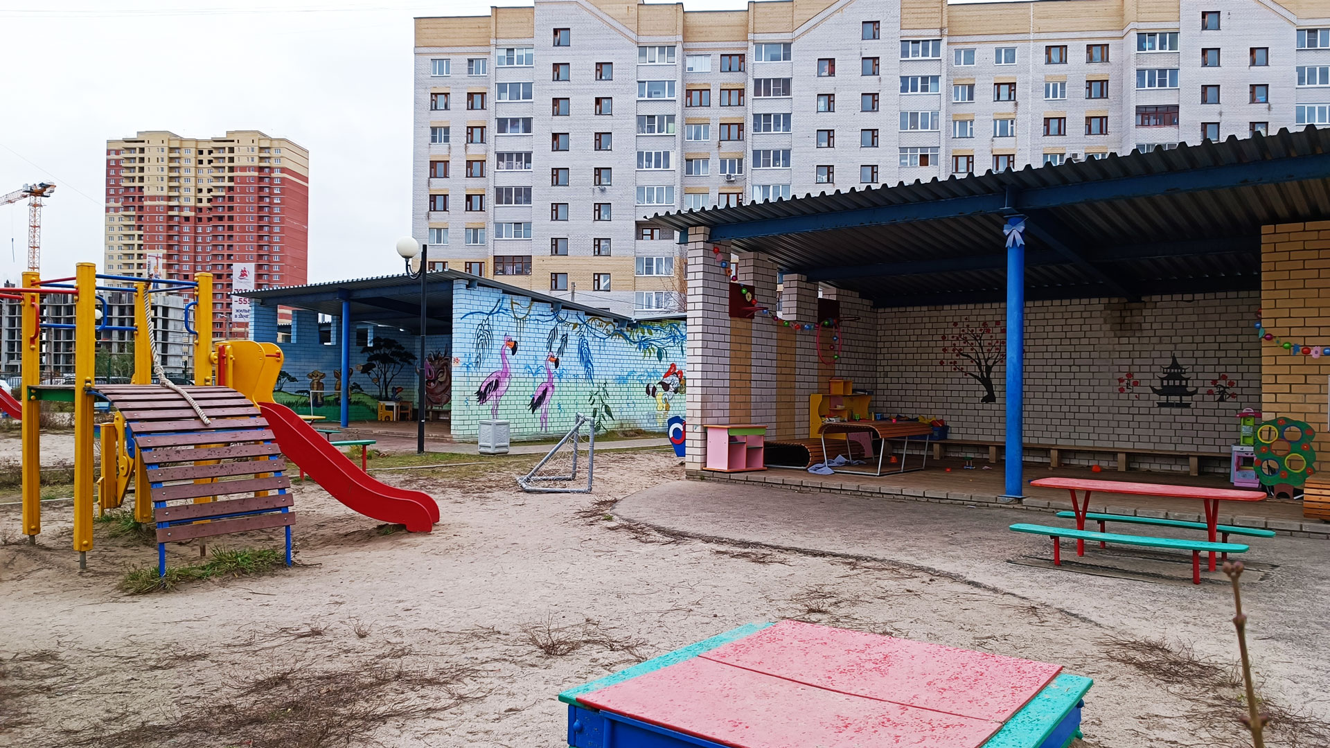 Детский сад 150 Ярославль: площадка для прогулок.