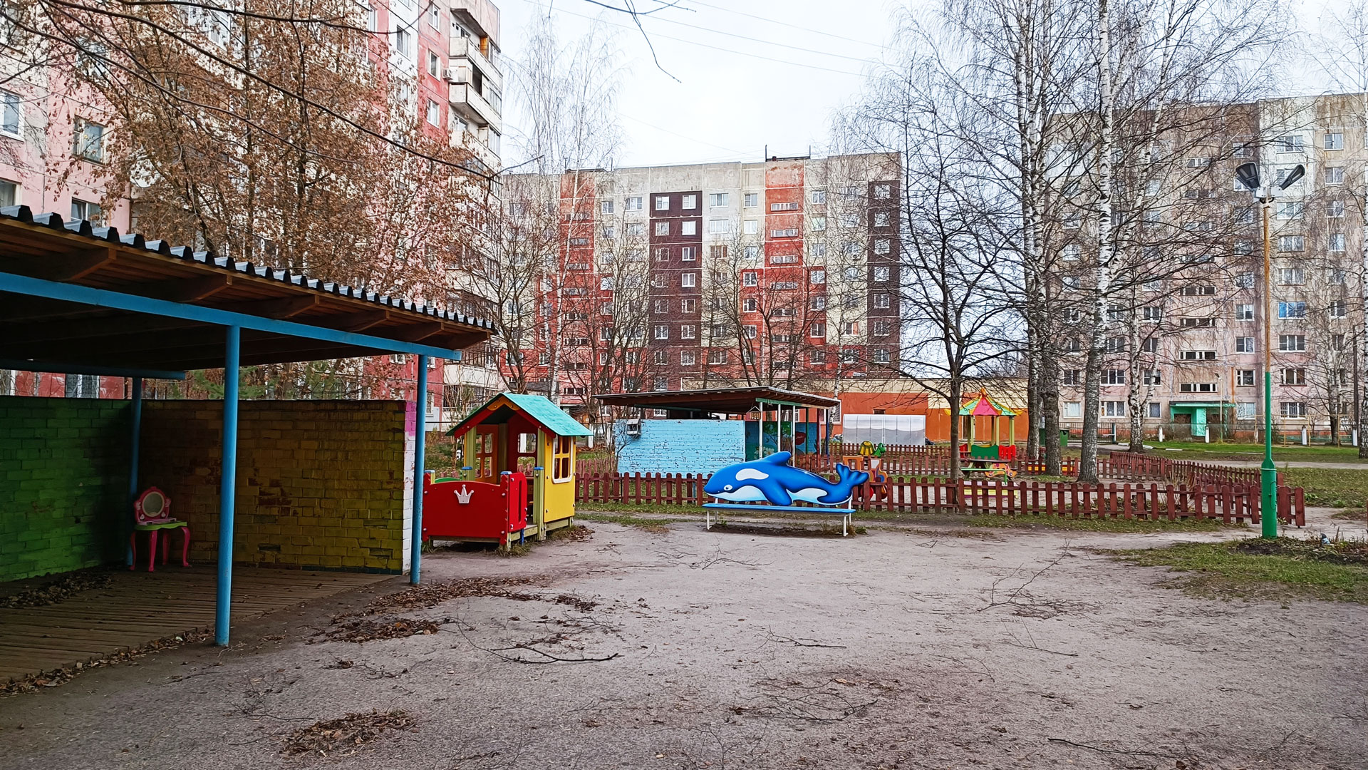 Детский сад 95 Ярославль: участок для прогулок.