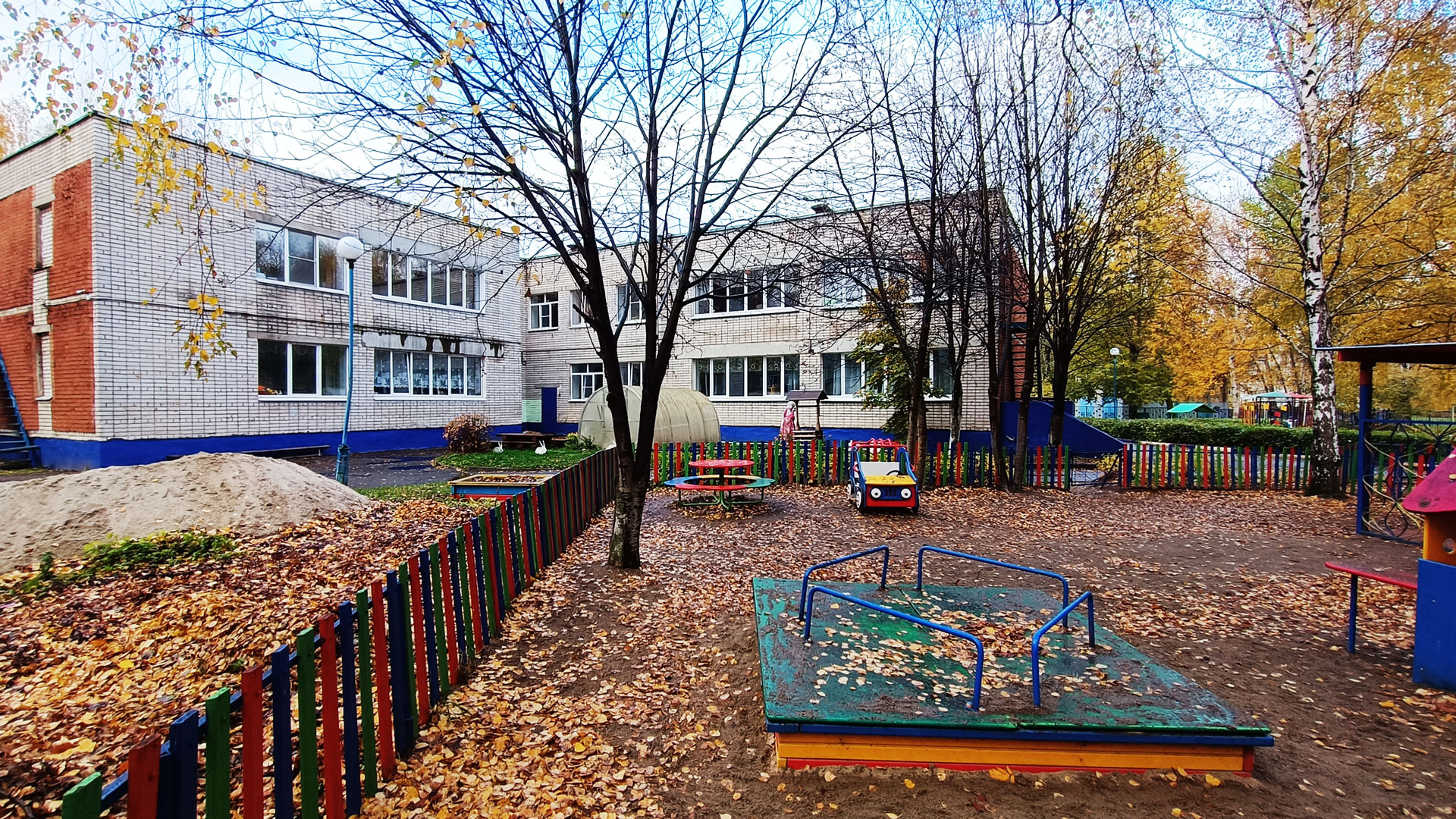 Детский сад 133 Ярославль: прогулочная площадка.
