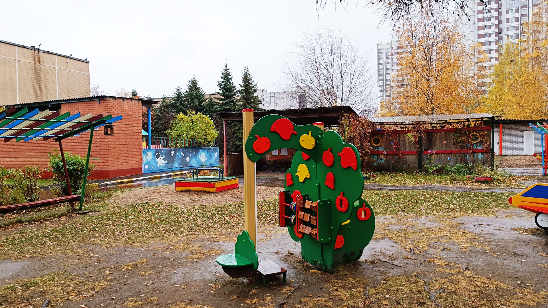 Детский сад 69 Ярославль: детская площадка.