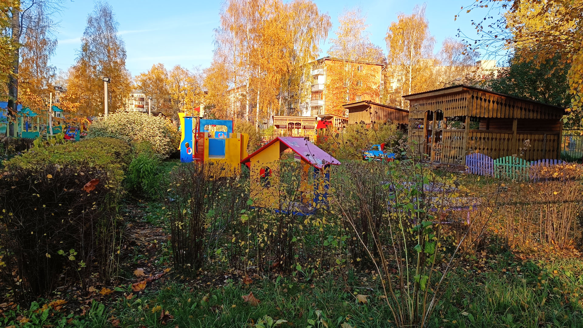 Детский сад 209 Ярославль: прогулочная площадка.