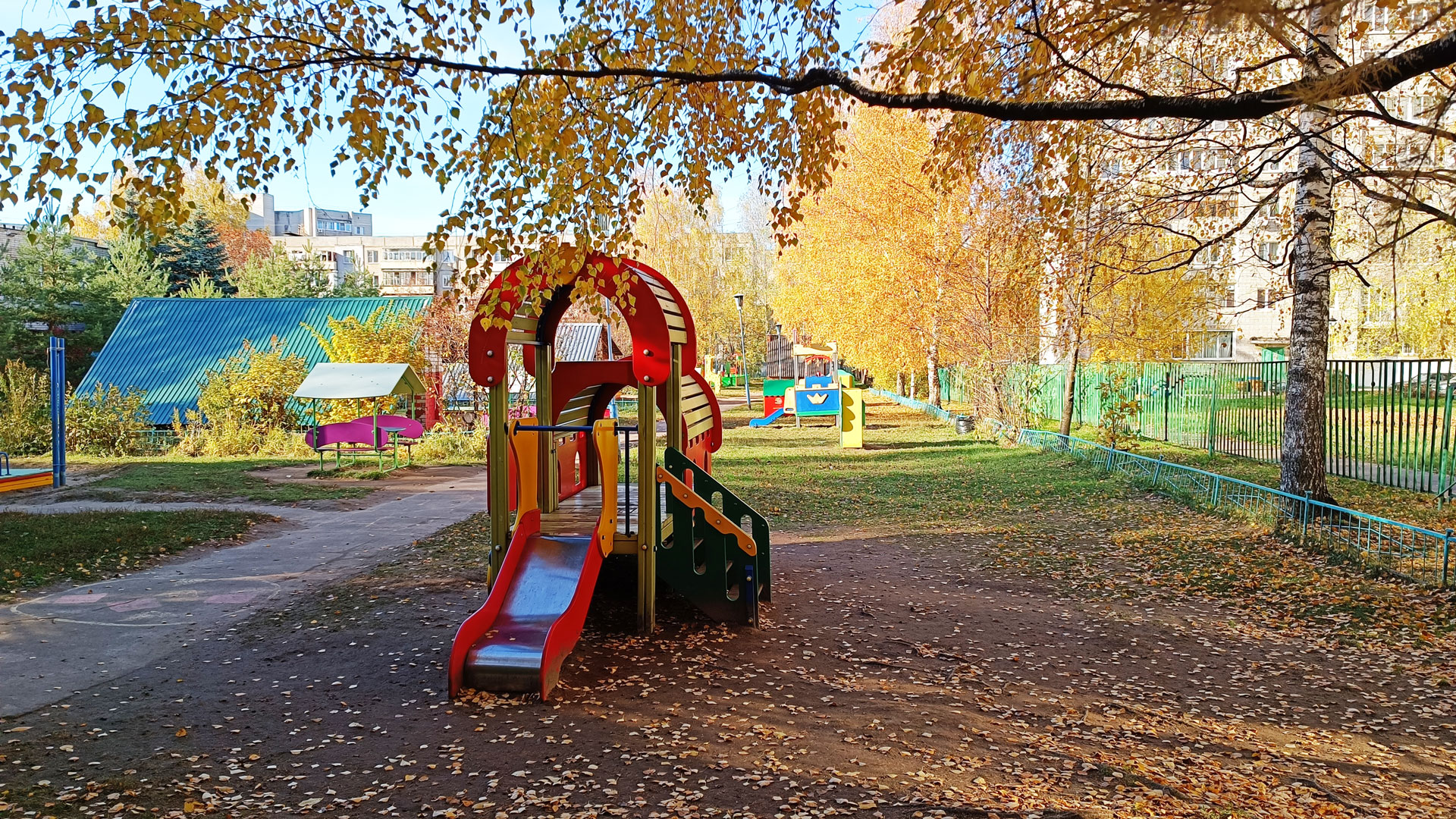 Детский сад 18 Ярославль: игровая площадка для детей.