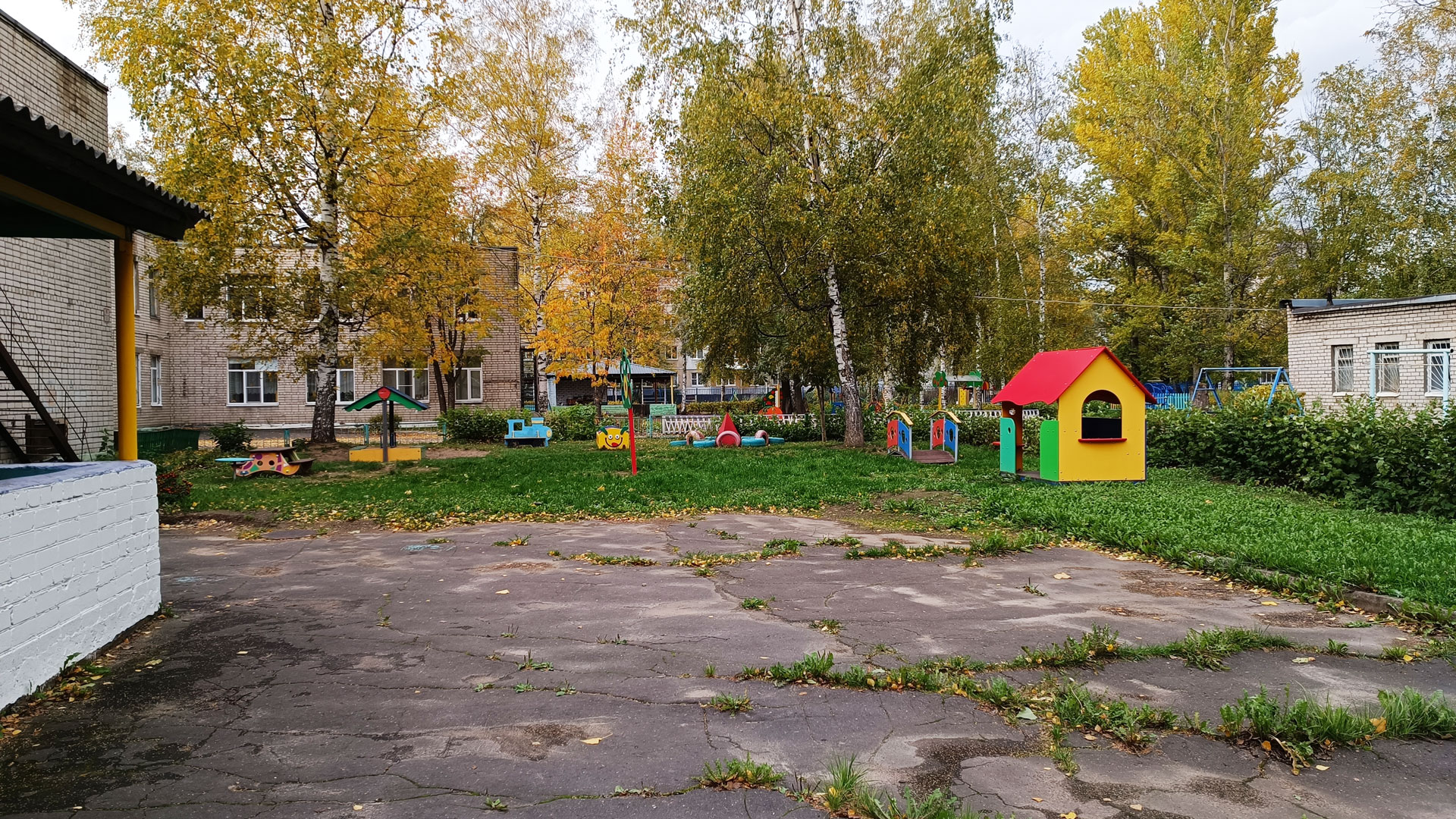 Детский сад 91 Ярославль: площадка для игр.