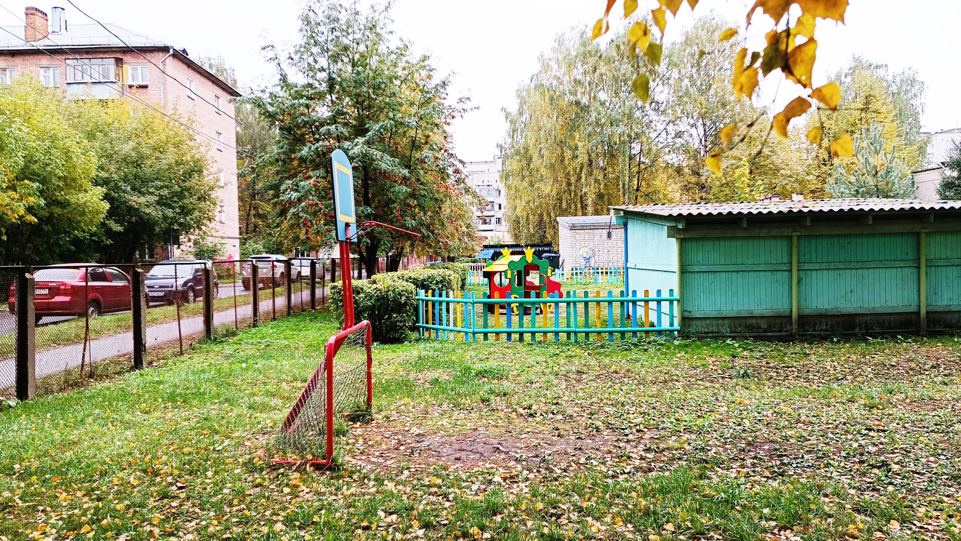 Детский сад 105 Ярославль: спортивно-физкультурная площадка.