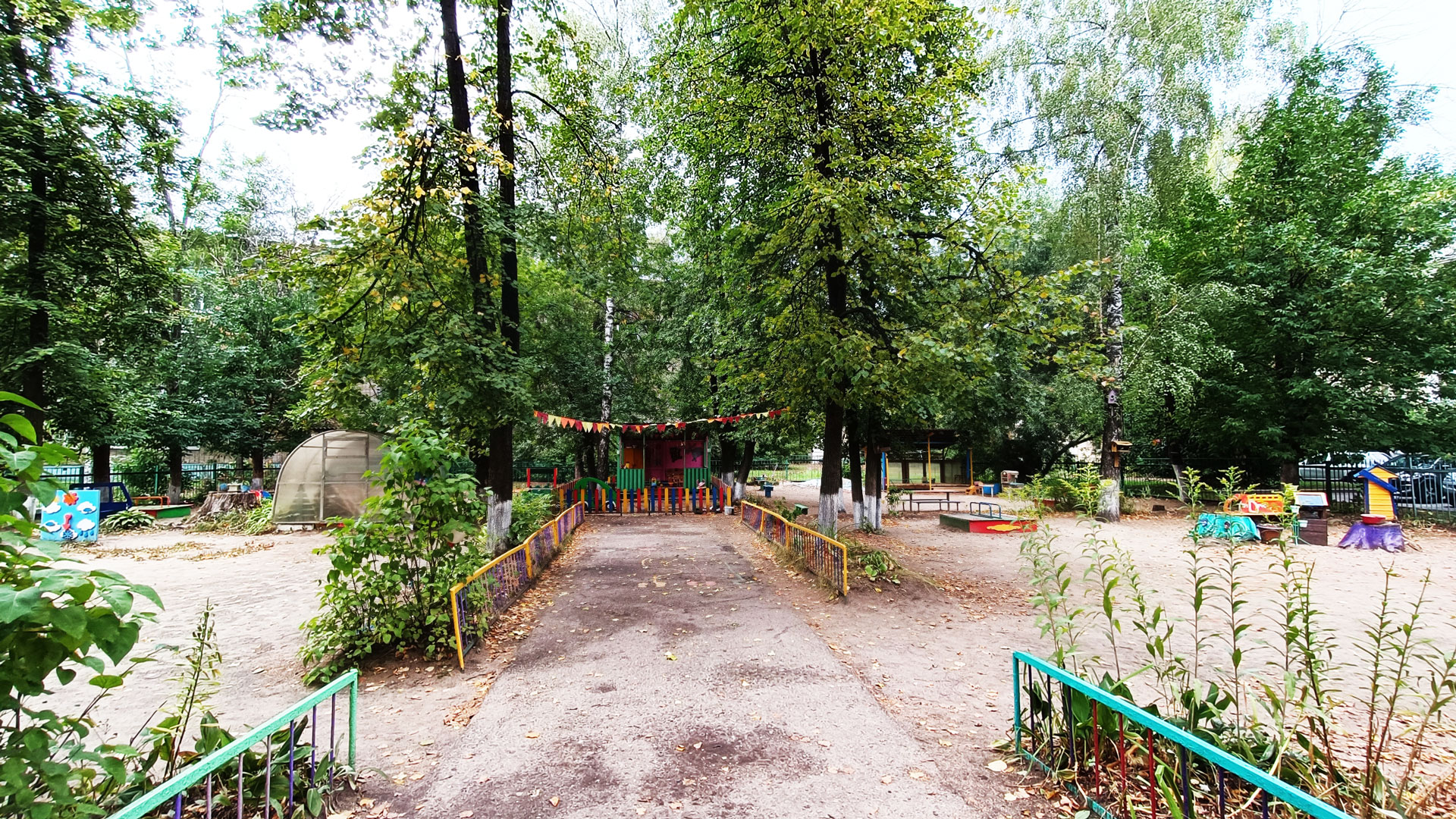 Детский сад 214 Ярославль: площадки для прогулок.