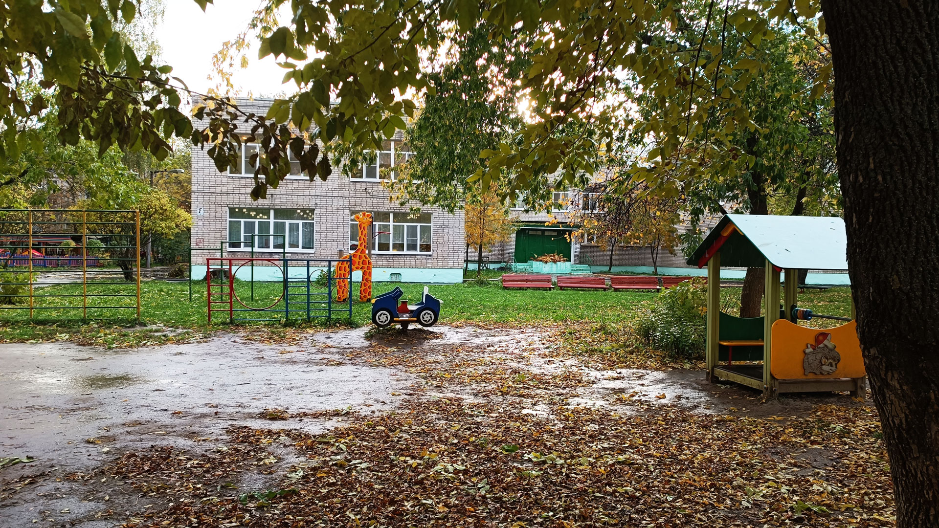 Детский сад 120 Ярославль: прогулочная площадка.