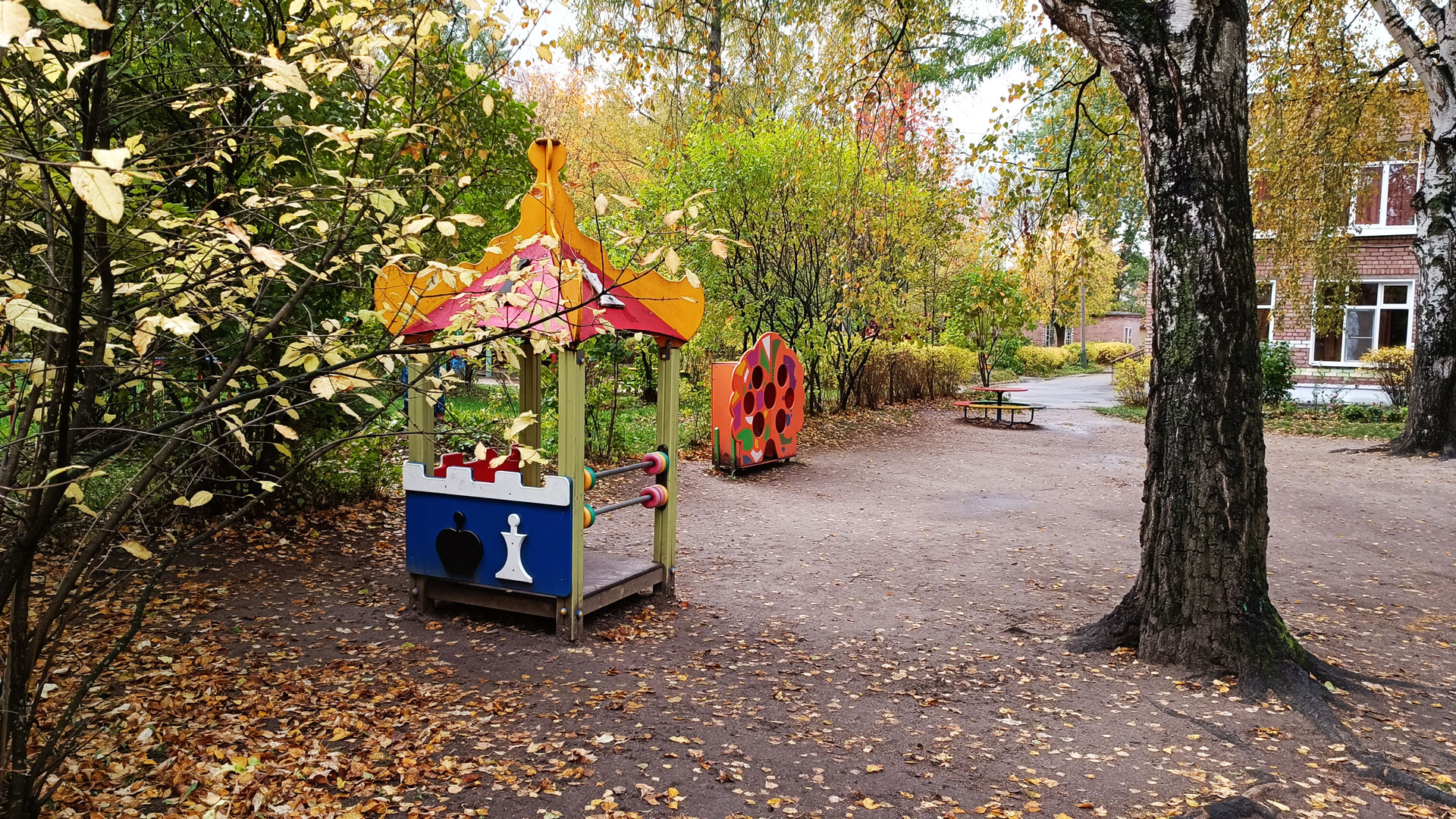 Детский сад 212 Ярославль: прогулочная площадка для игр.