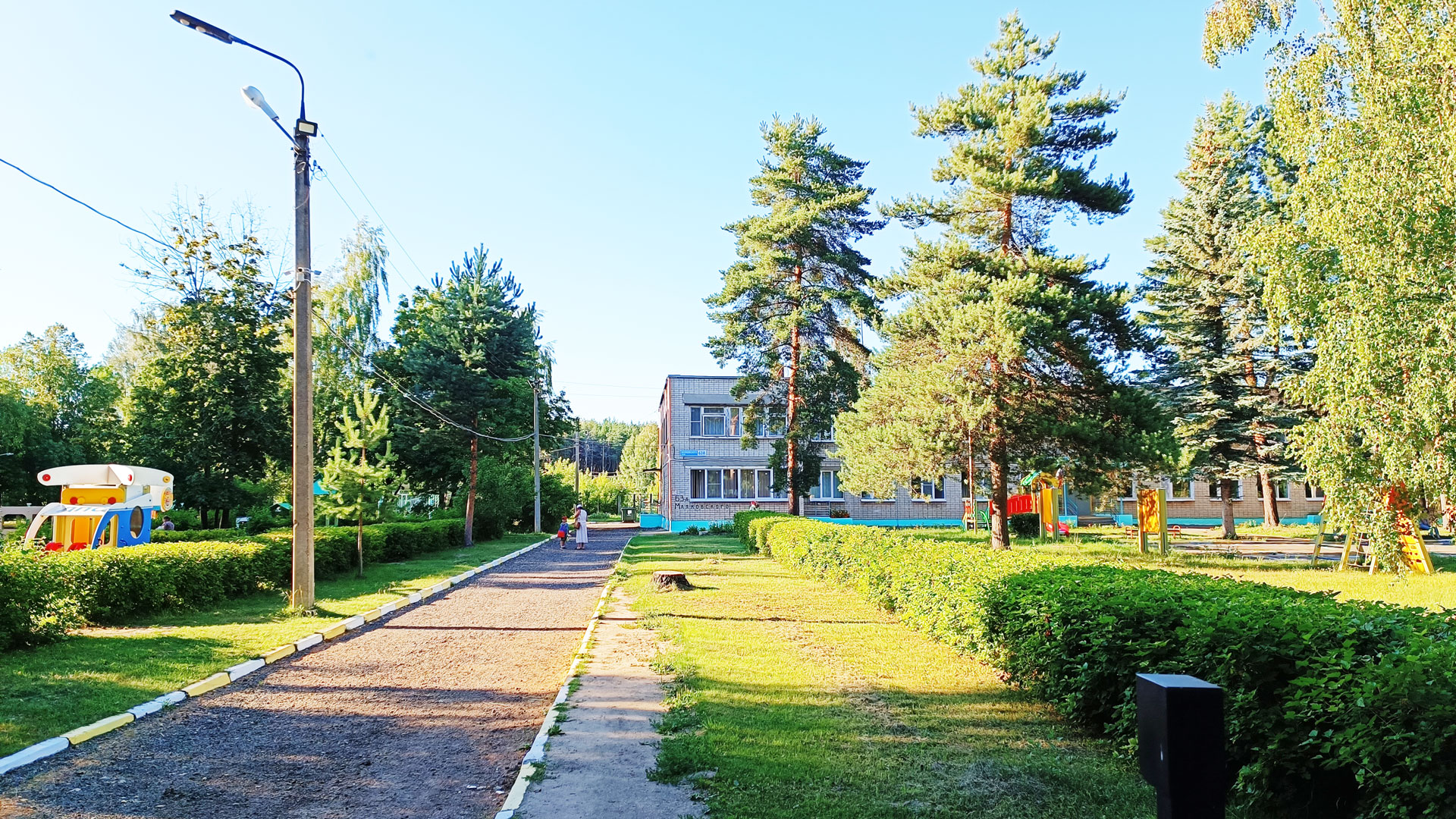Детский сад 52 Ярославль: главный вход в здание садика.