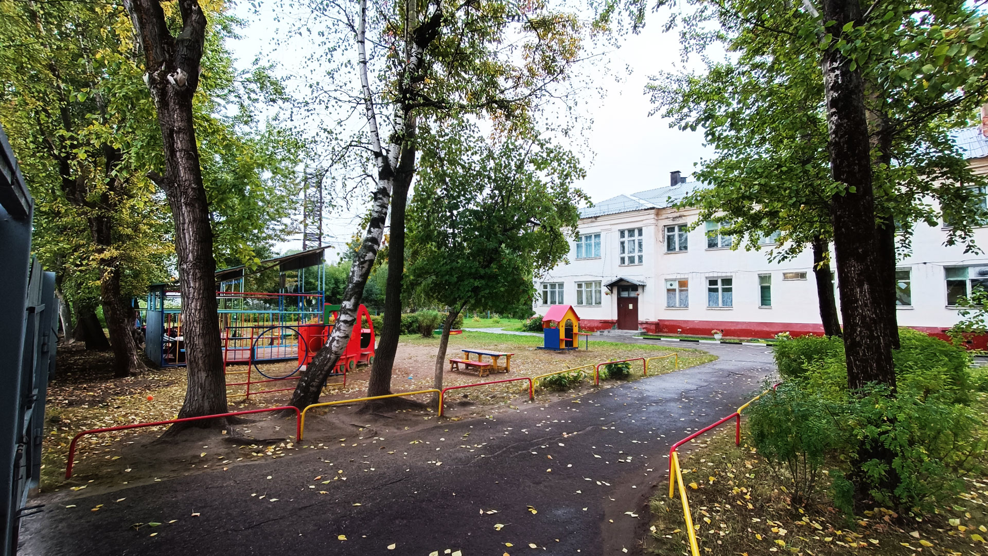 Детский сад 172 Ярославль: зона игровой территории.