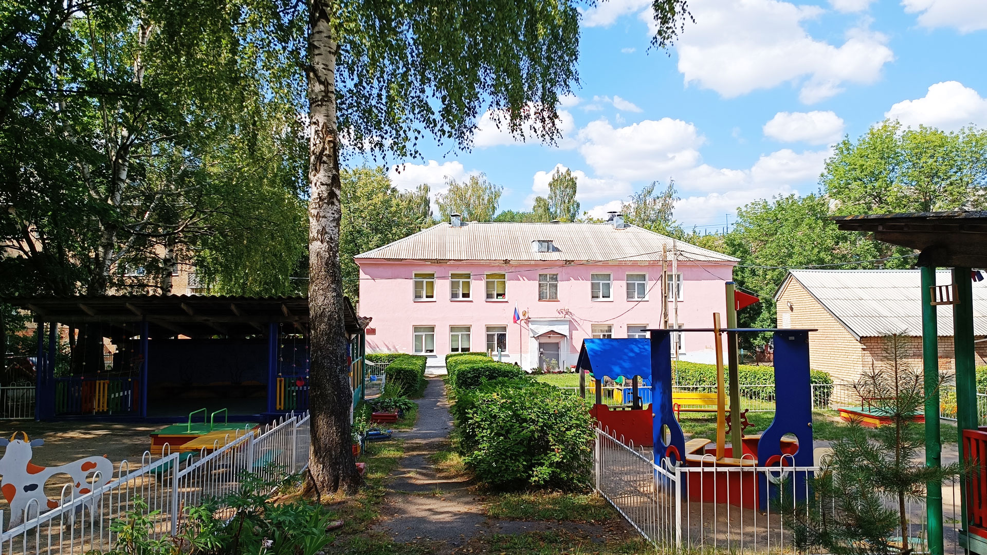 Детский сад 243 Ярославль: общий вид здания.