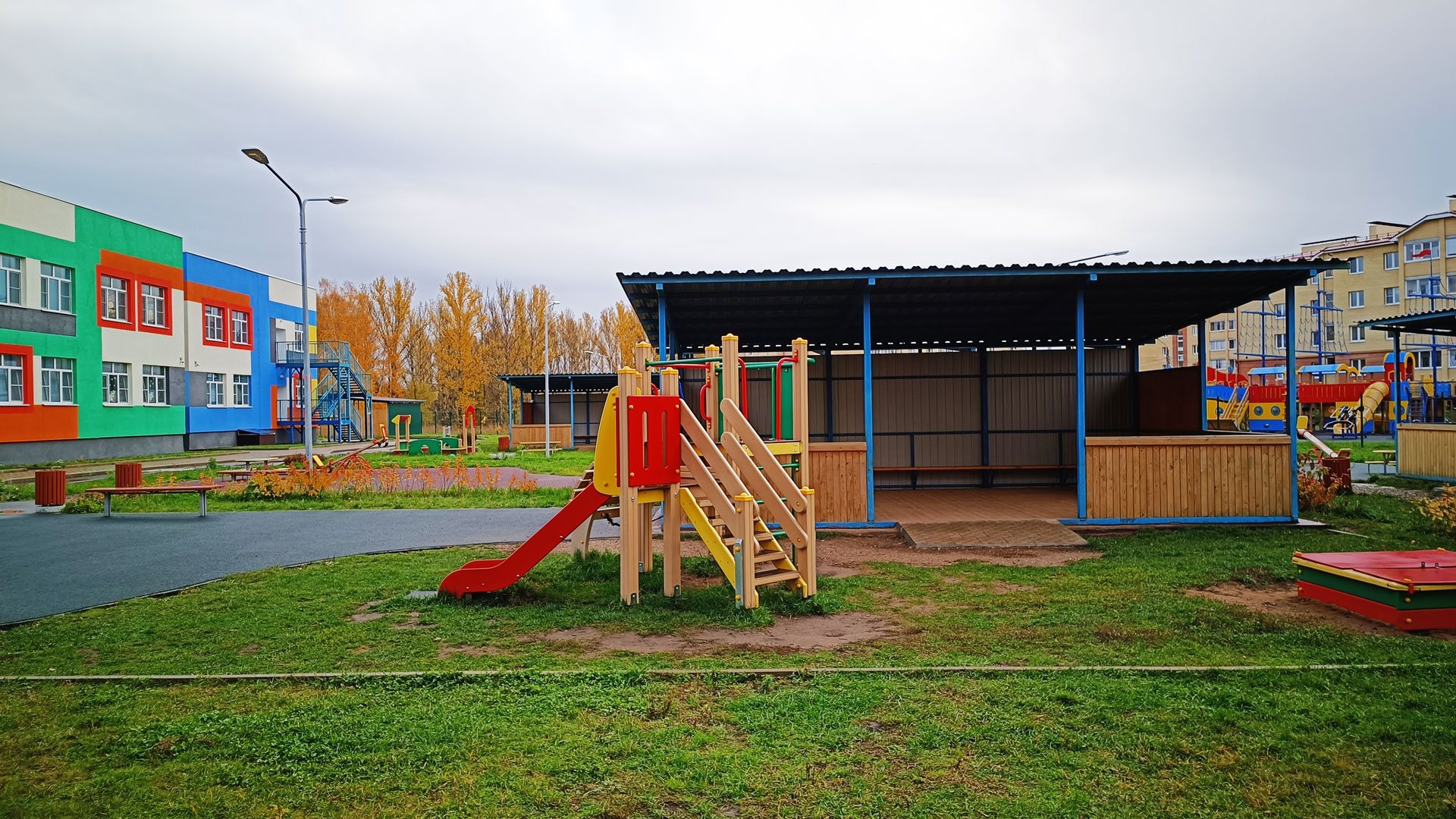 Детский сад 108 Ярославль: игровая площадка.