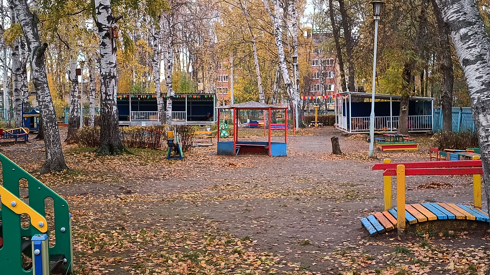 Детский сад 55 Ярославль: площадка для спорта и игр по ул. 1905 года, 11.