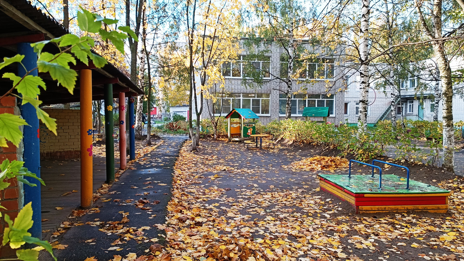 Детский сад 135 Ярославль: прогулочная площадка.