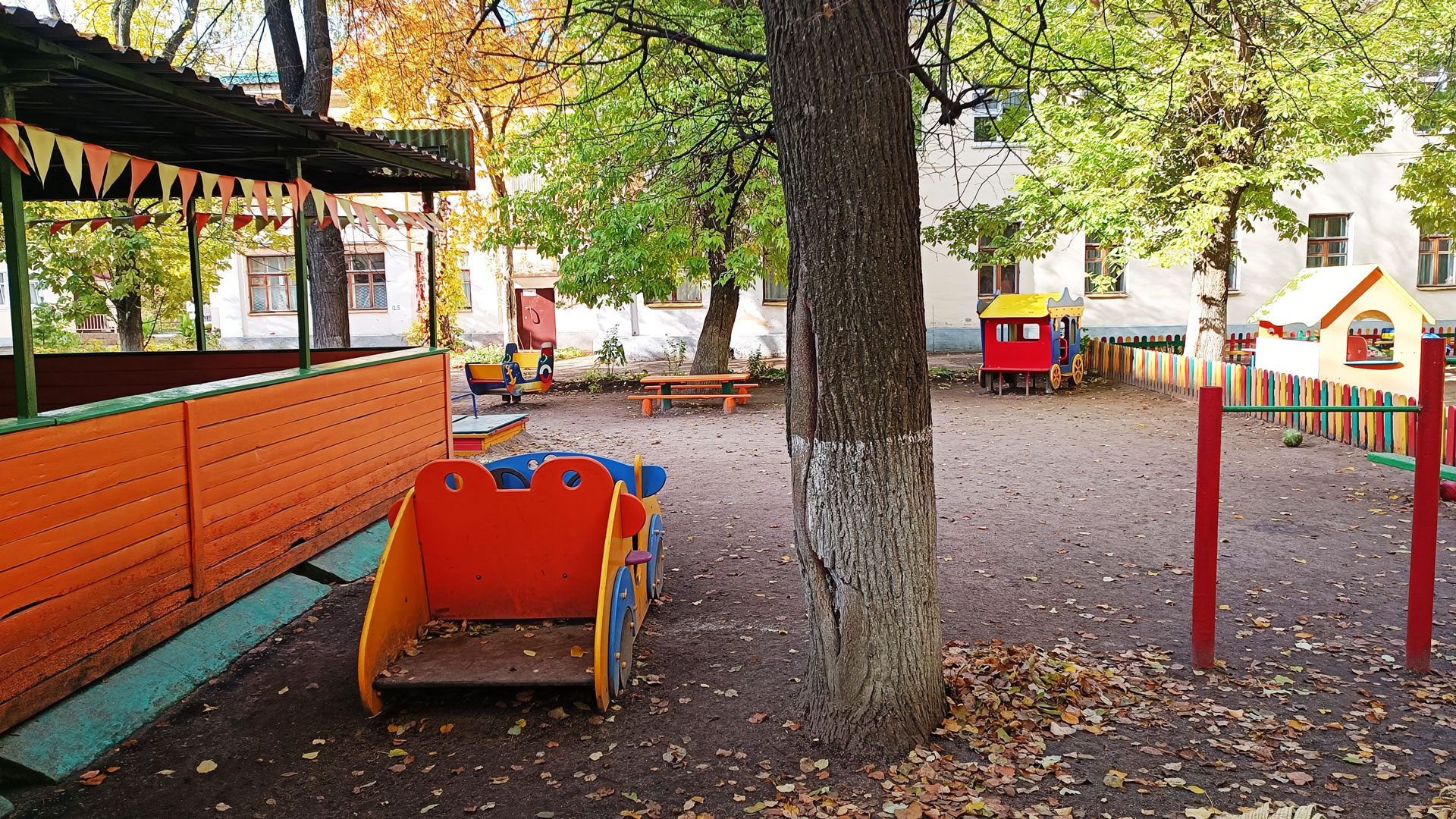 Детский сад 90 Ярославль: игровые площадки и веранды.