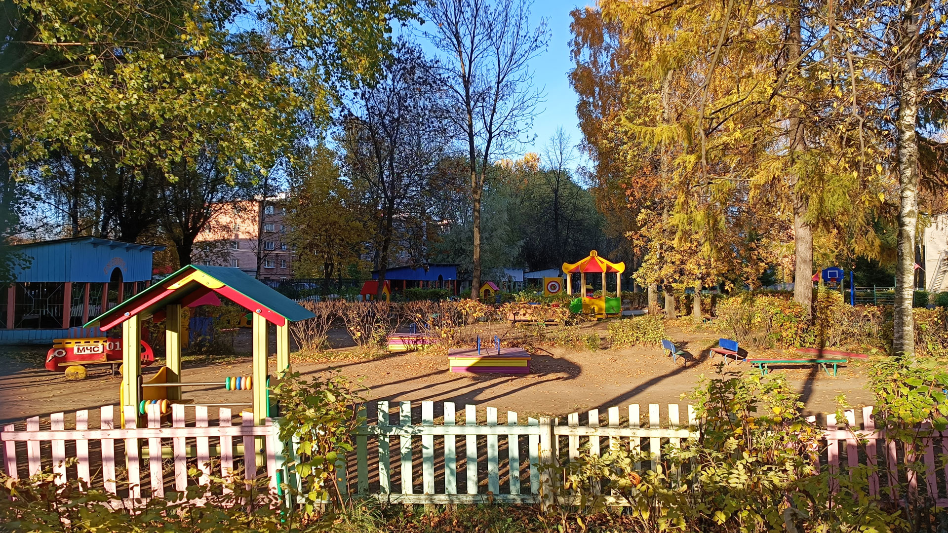 Детский сад 211 Ярославль: игровая площадка.