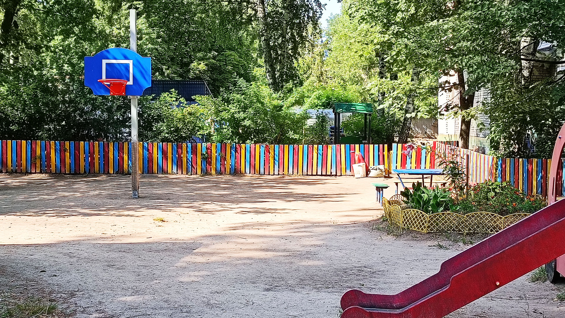 Детский сад 229 Ярославль: спортивная площадка.