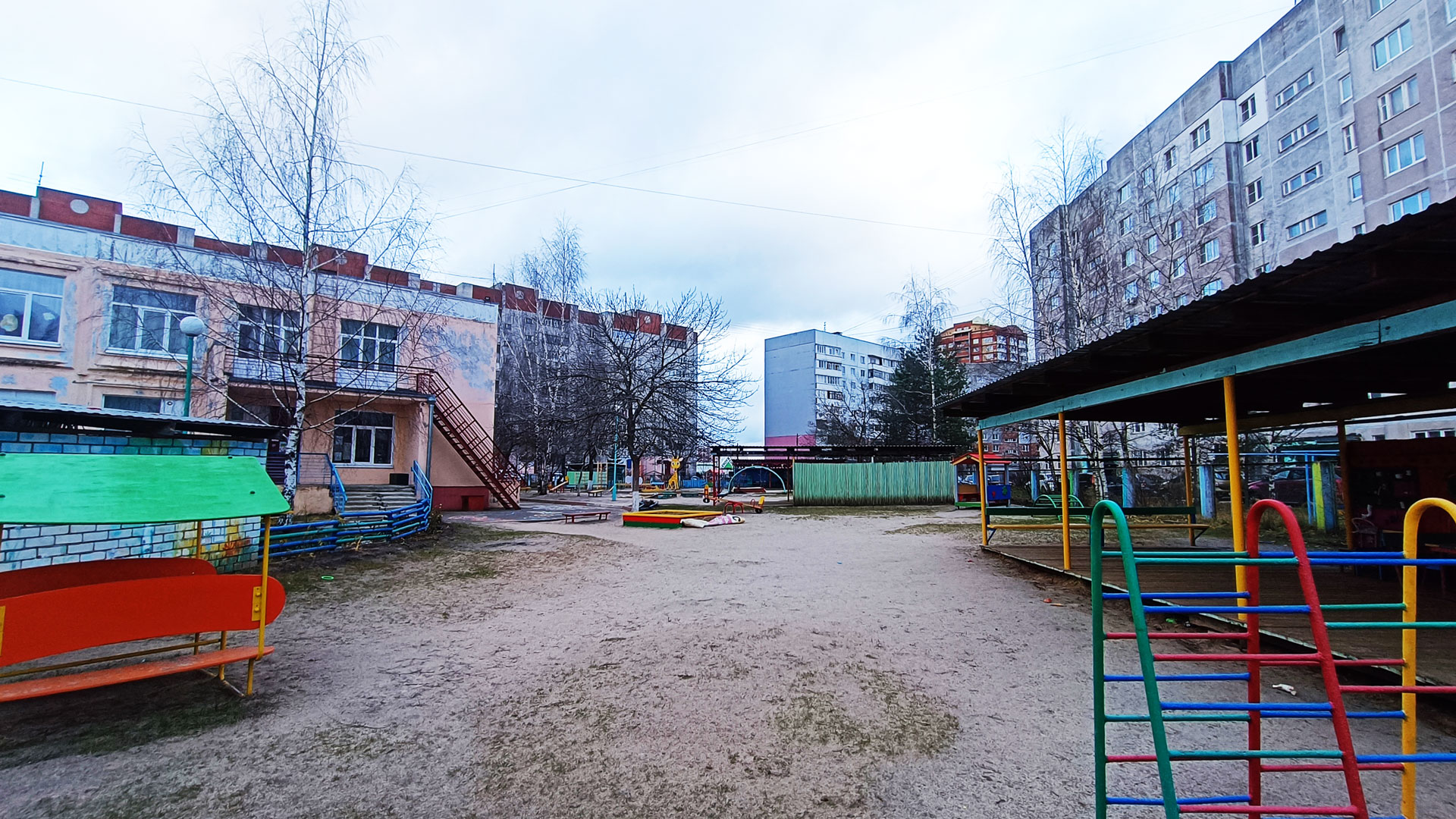 Детский сад 30 Ярославль: участок для прогулок.