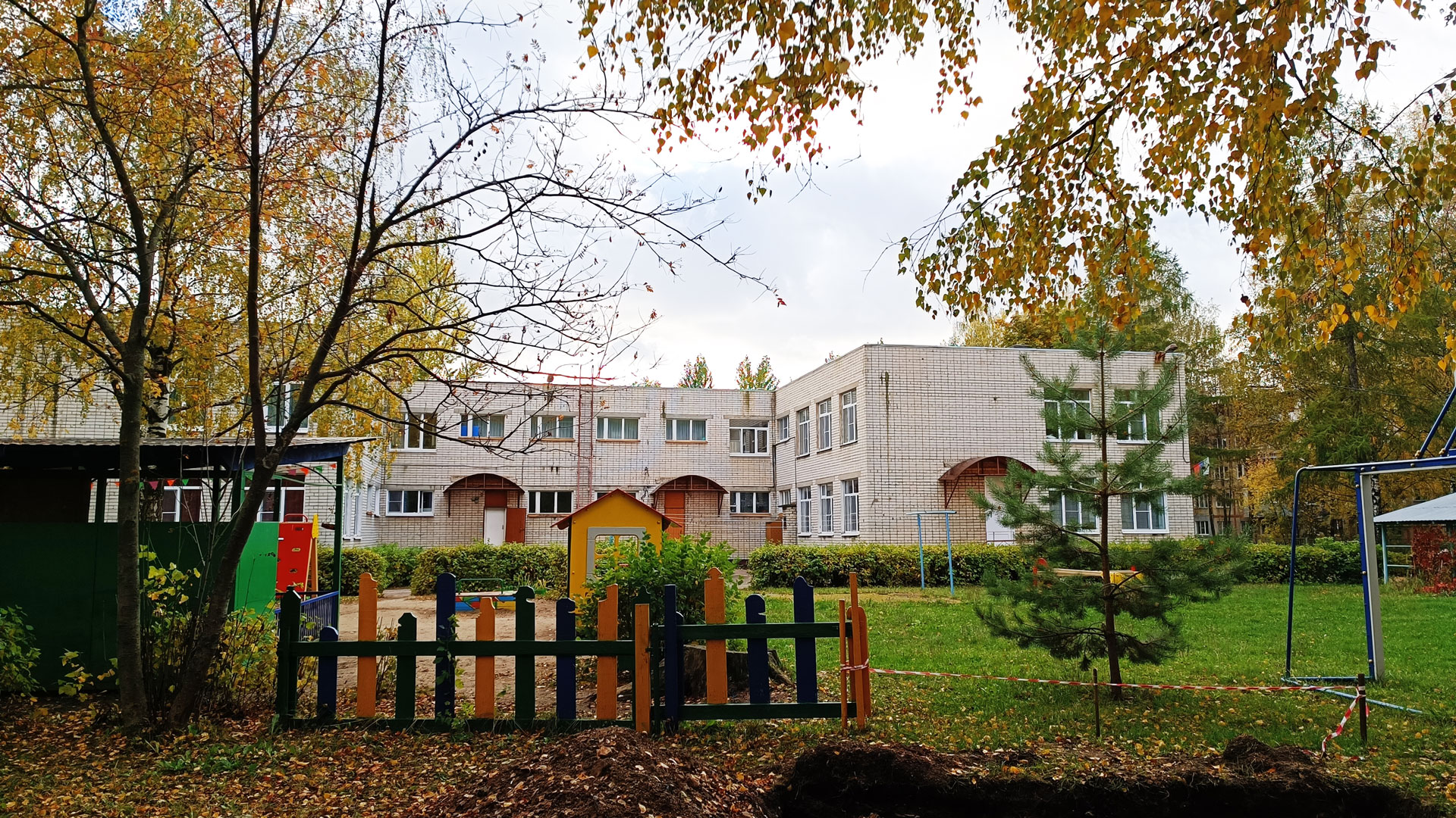Детский сад 81 Ярославль, Ленинградский пр-т, 113а: физкультурная площадка.