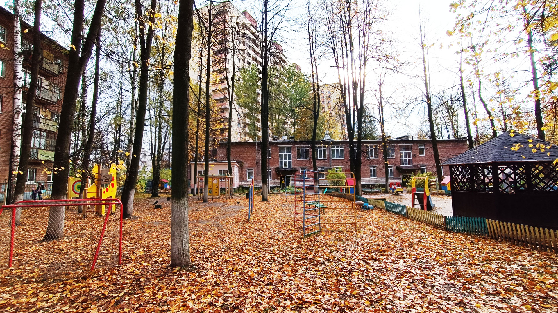 Детский сад 72 Ярославль: спортивная площадка (Чкалова, 59б).