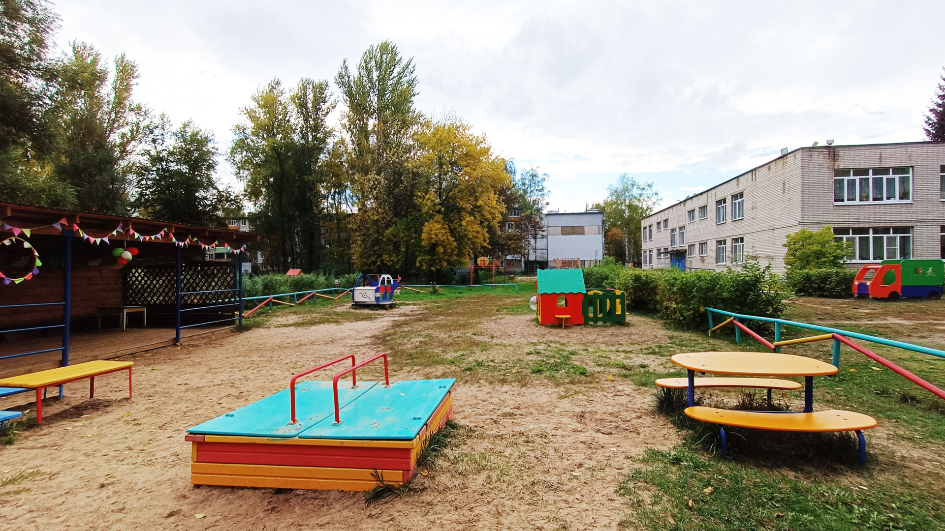 Детский сад 233 Ярославль: площадка для игр и прогулок.