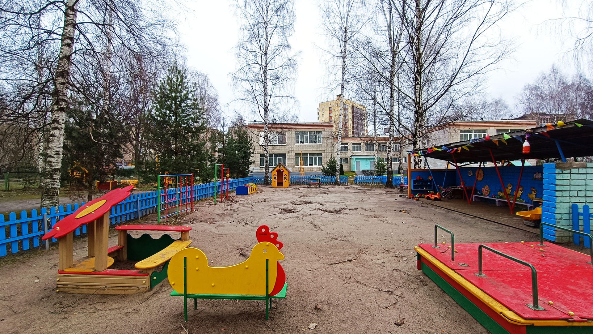Детский сад 6 Ярославль: площадка для прогулок, ул. Ляпидевского, 17.