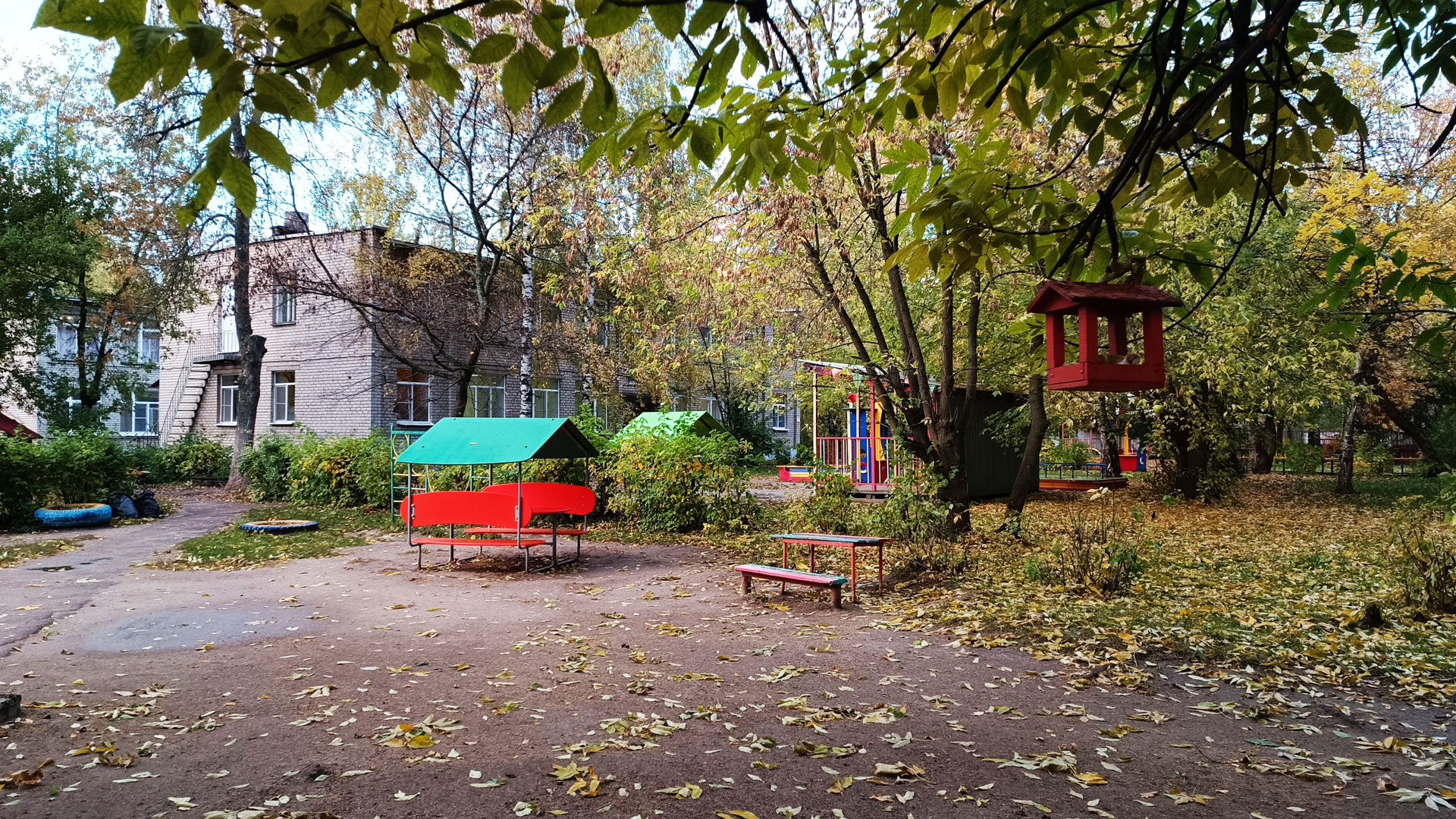 Детский сад 222 Ярославль: прогулочная площадка.