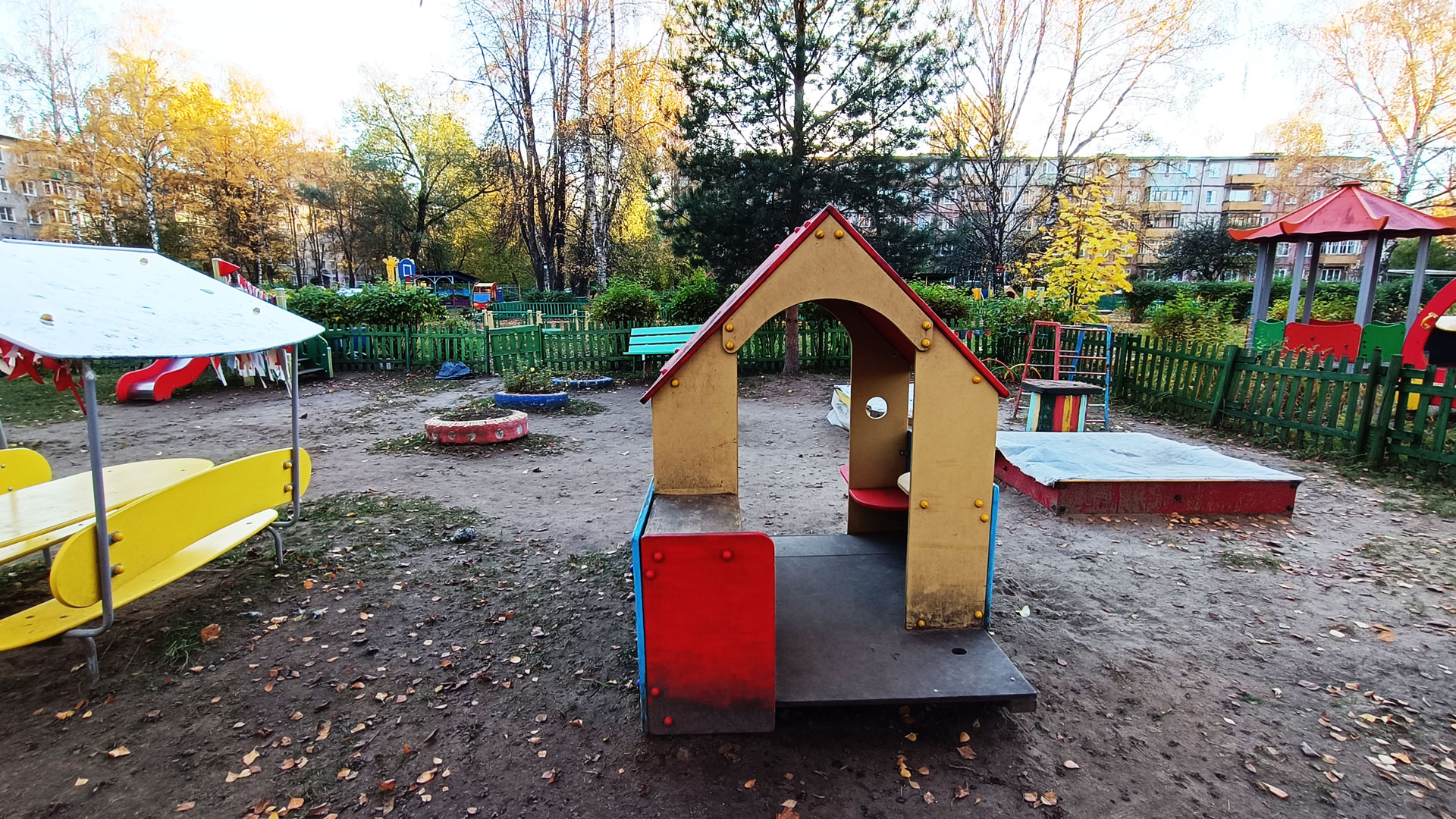 Детский сад 32 Ярославль: территория для игр.