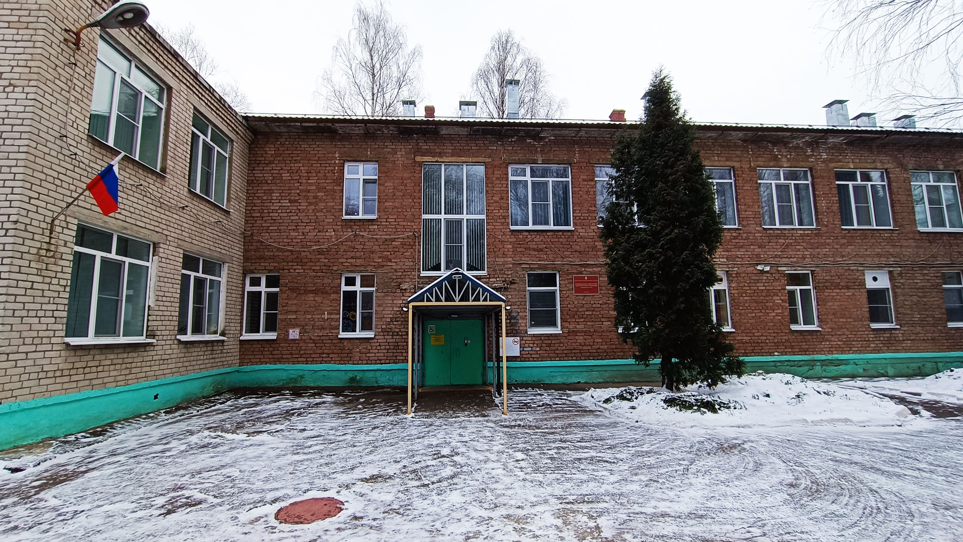 Детский сад 104 Ярославль: общий вид здания по ул. 50 лет ВЛКСМ, 8.