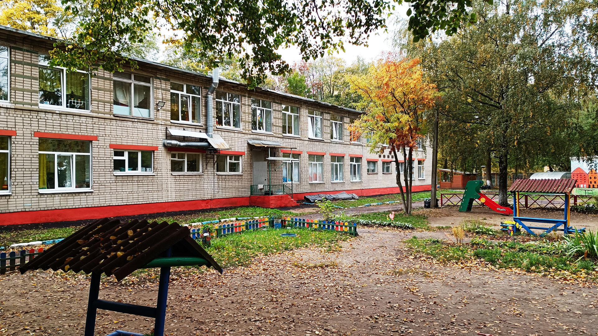 Детский сад 40 Ярославль: прогулочные площадки.