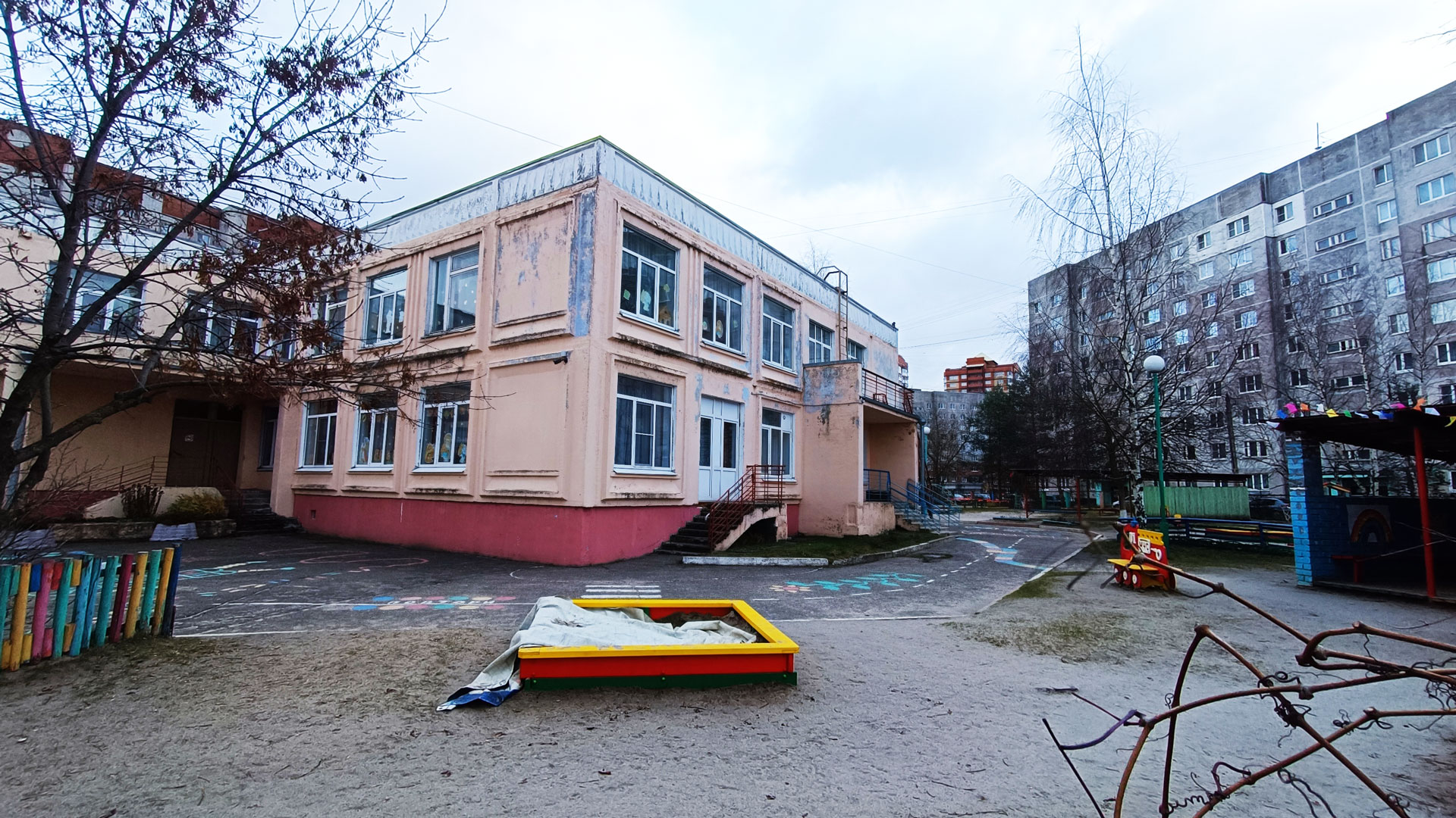 Детский сад 30 Ярославль: общий вид территории.