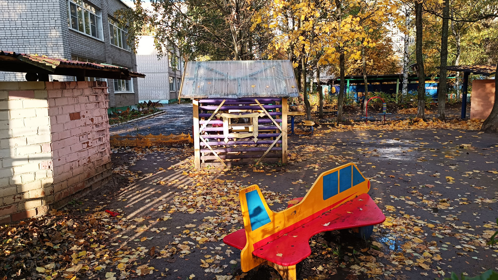 Детский сад 135 Ярославль: игровая площадка.