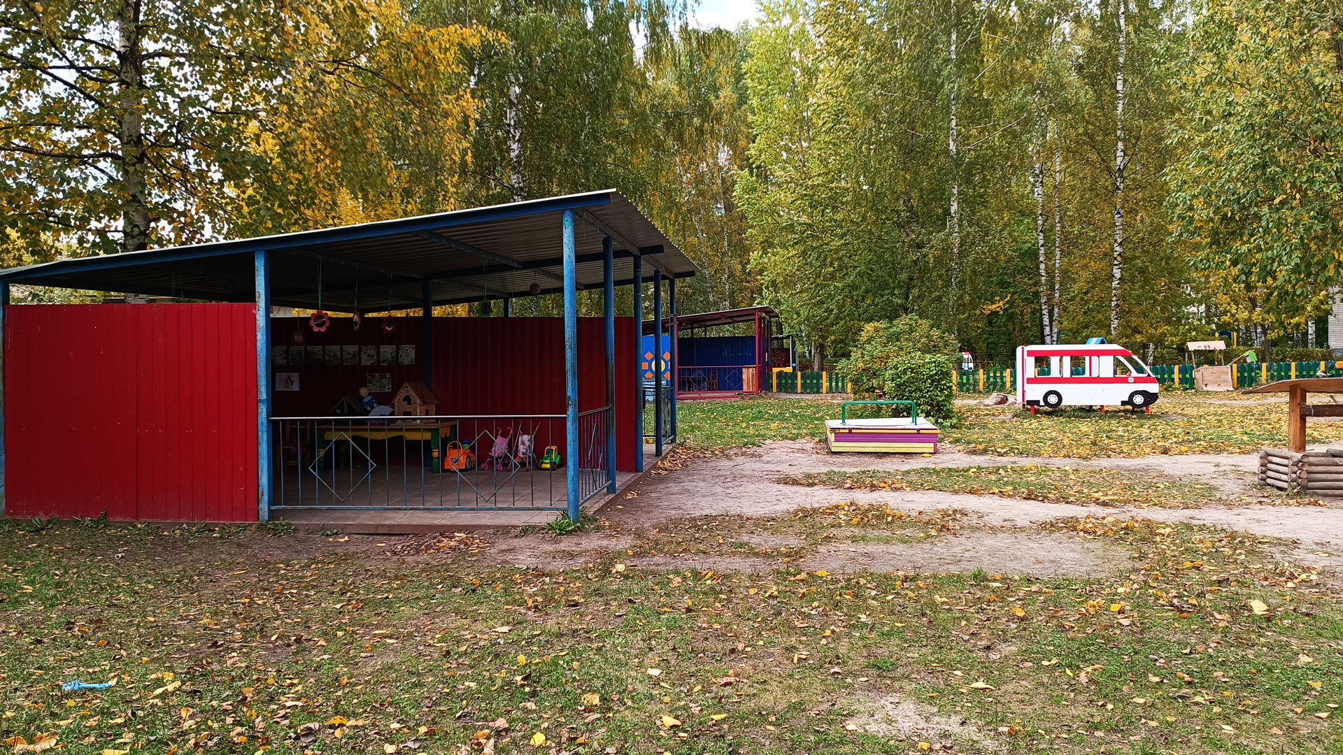 Детский сад 93 Ярославль по ул. Громова, 26а: игровая площадка.