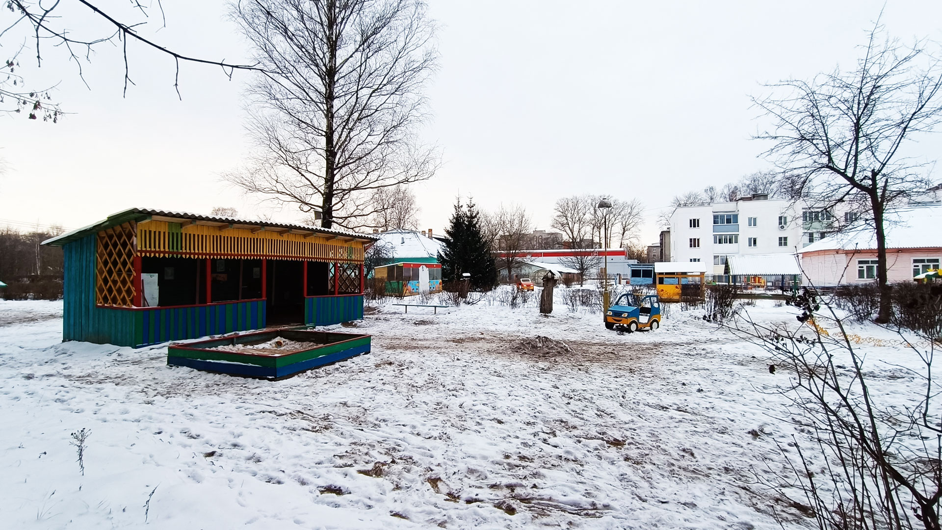 Детский сад 174 Ярославль: зона игровой территории (Клубная, 10а).