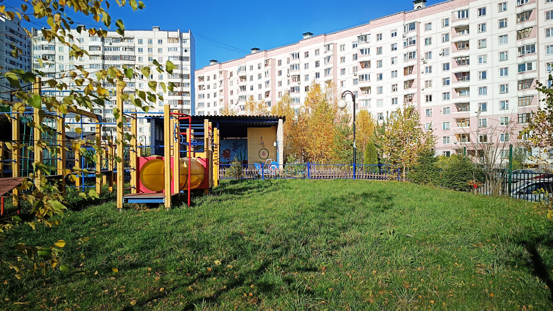 Детский сад 2 Ярославль: игровая площадка.
