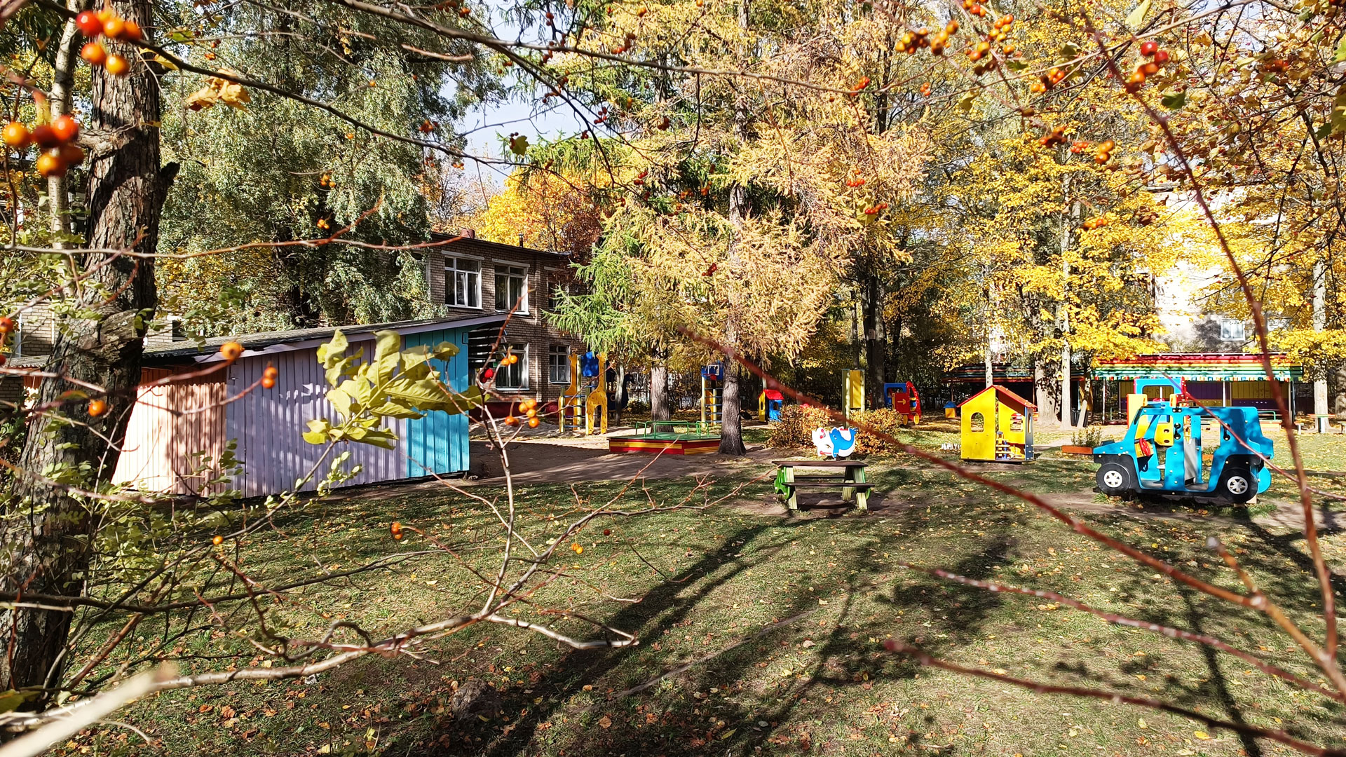 Детский сад 126 Ярославль: игровая площадка. 