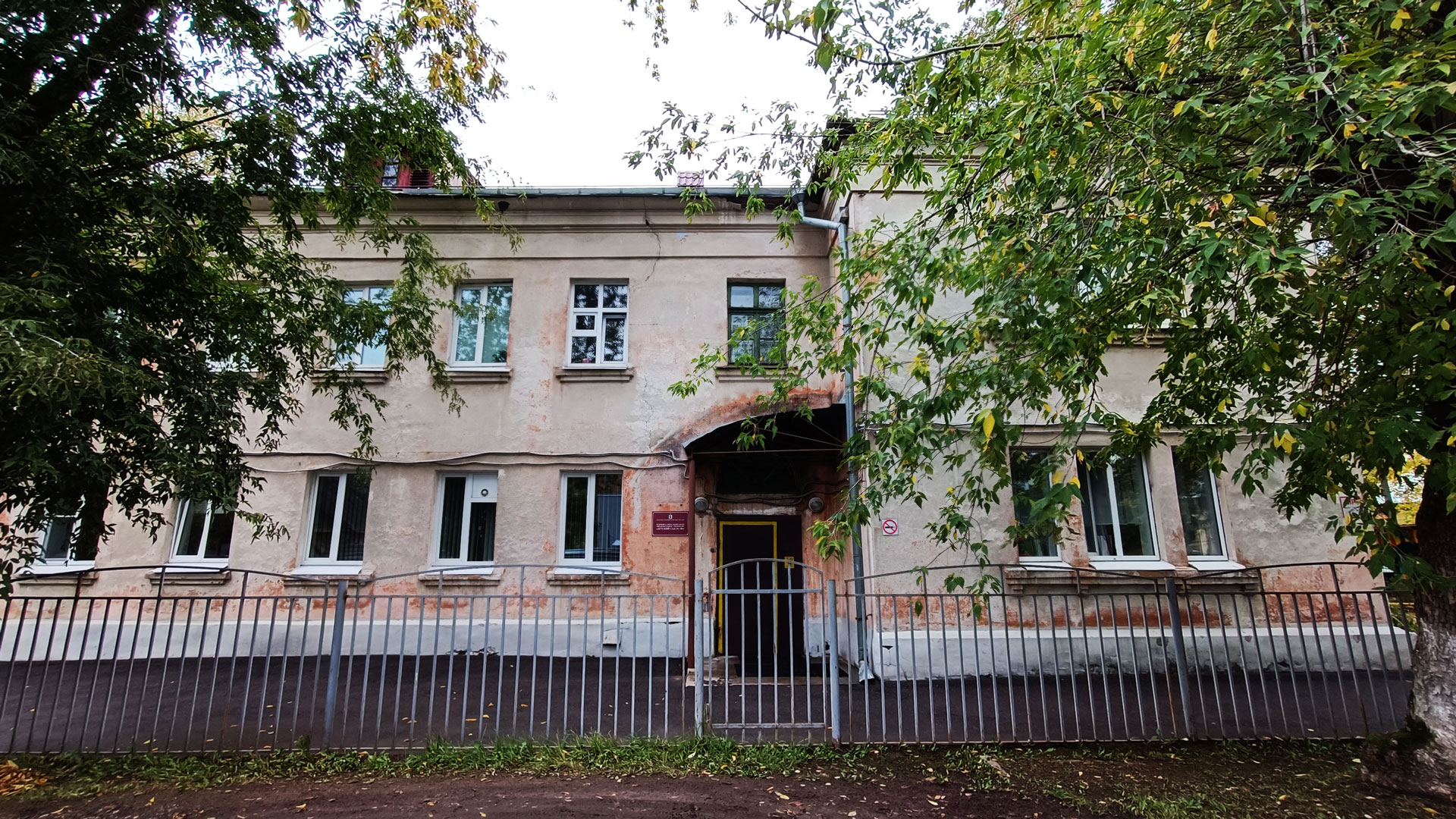 Детский сад 106 Ярославль: общий вид здания (пр. Октября, 68а).