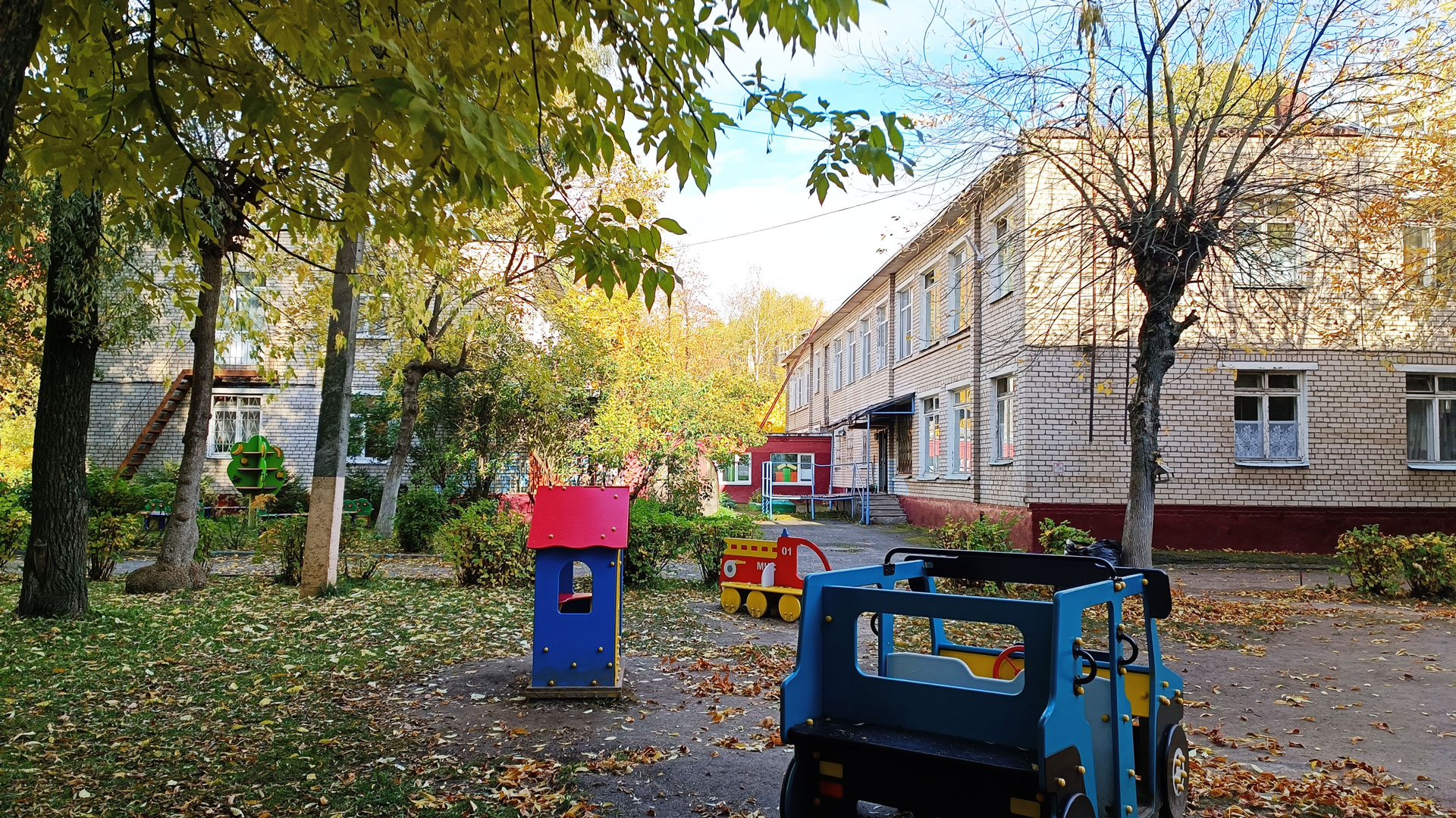 Детский сад 126 Ярославль: прогулочная площадка.