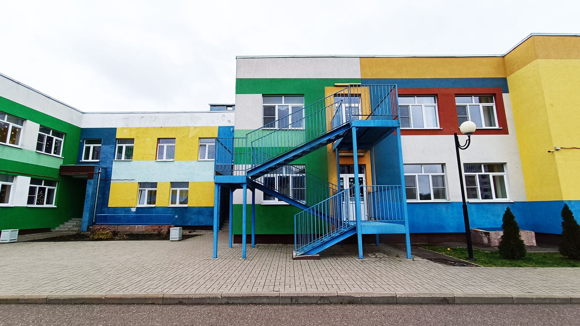 Детский сад 150 Ярославль: общий вид здания.