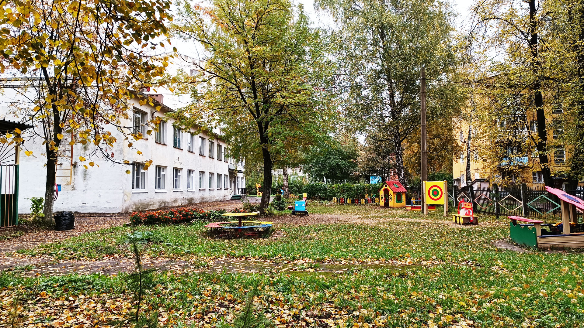 Детский сад 184 Ярославль: зона игровой территории.