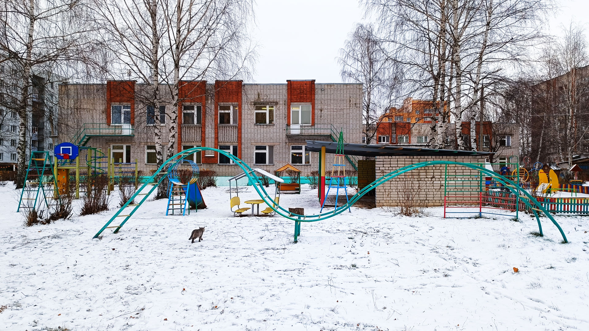 Детский сад 240 Ярославль: физкультурная площадка.