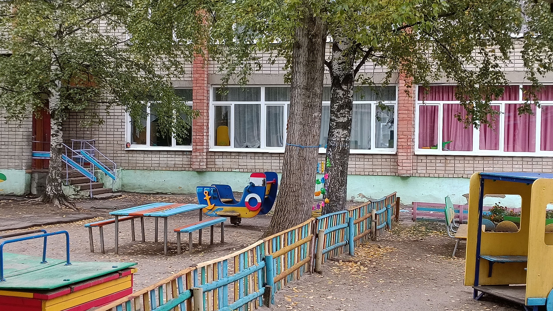 Детский сад 110 Ярославль: участок для прогулок.