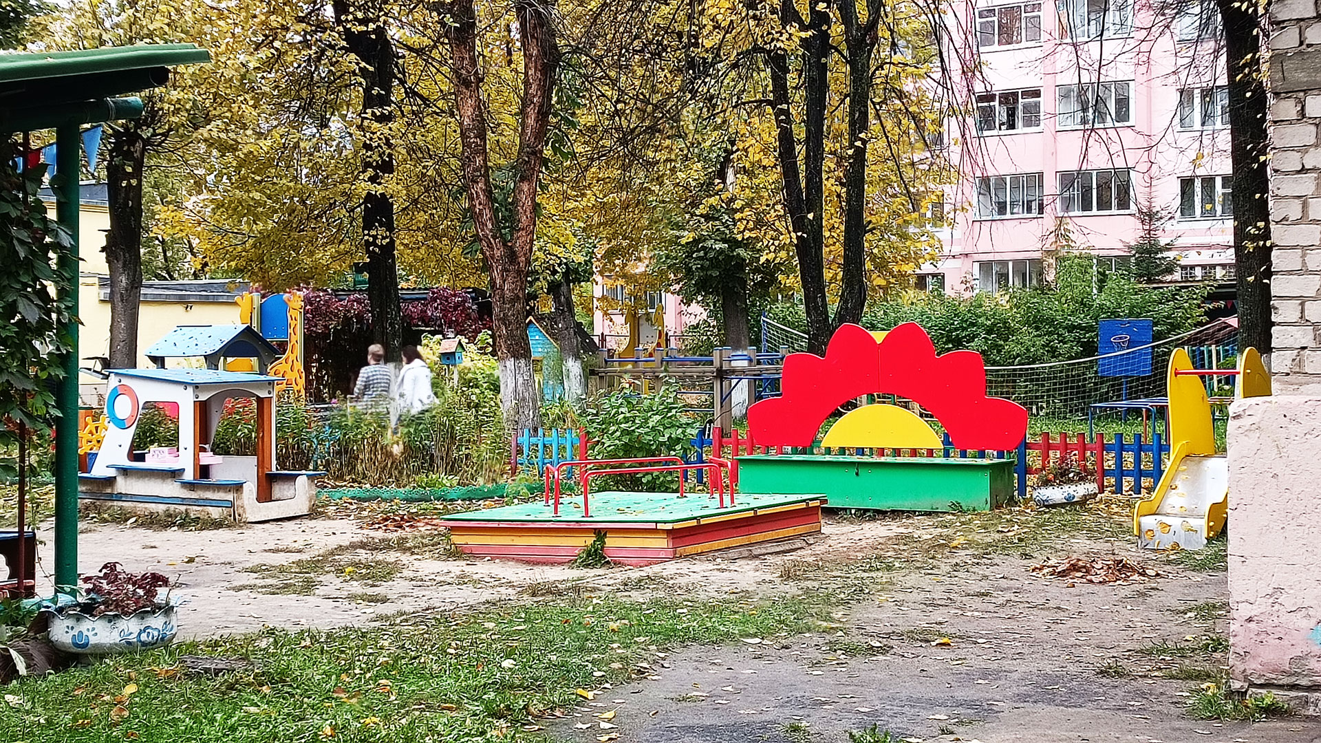 Детский сад 190 Ярославль: игровые площадки и веранды.
