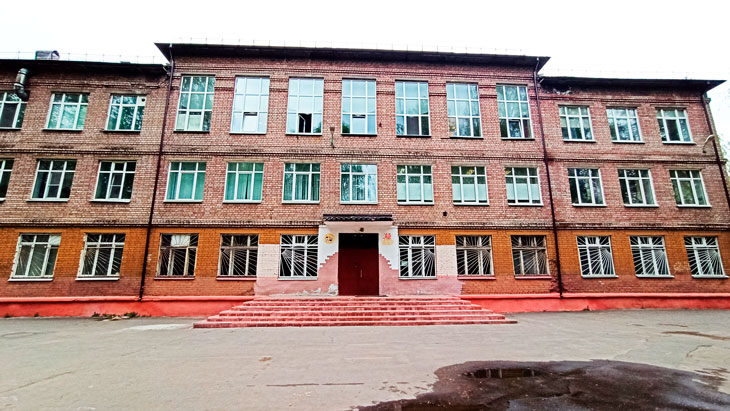 Школа 76 Ярославль: общий вид здания. 